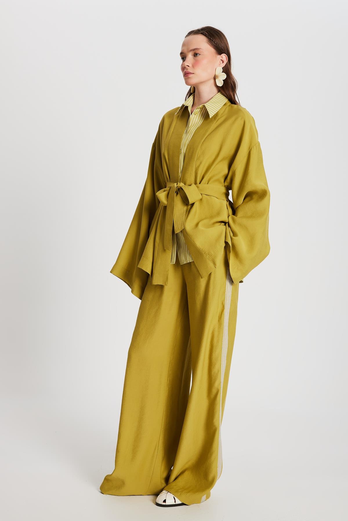 Kadın Yağ Yeşili %100 Modal Bol Kesim Yanları Şeritli Pantolon 29139