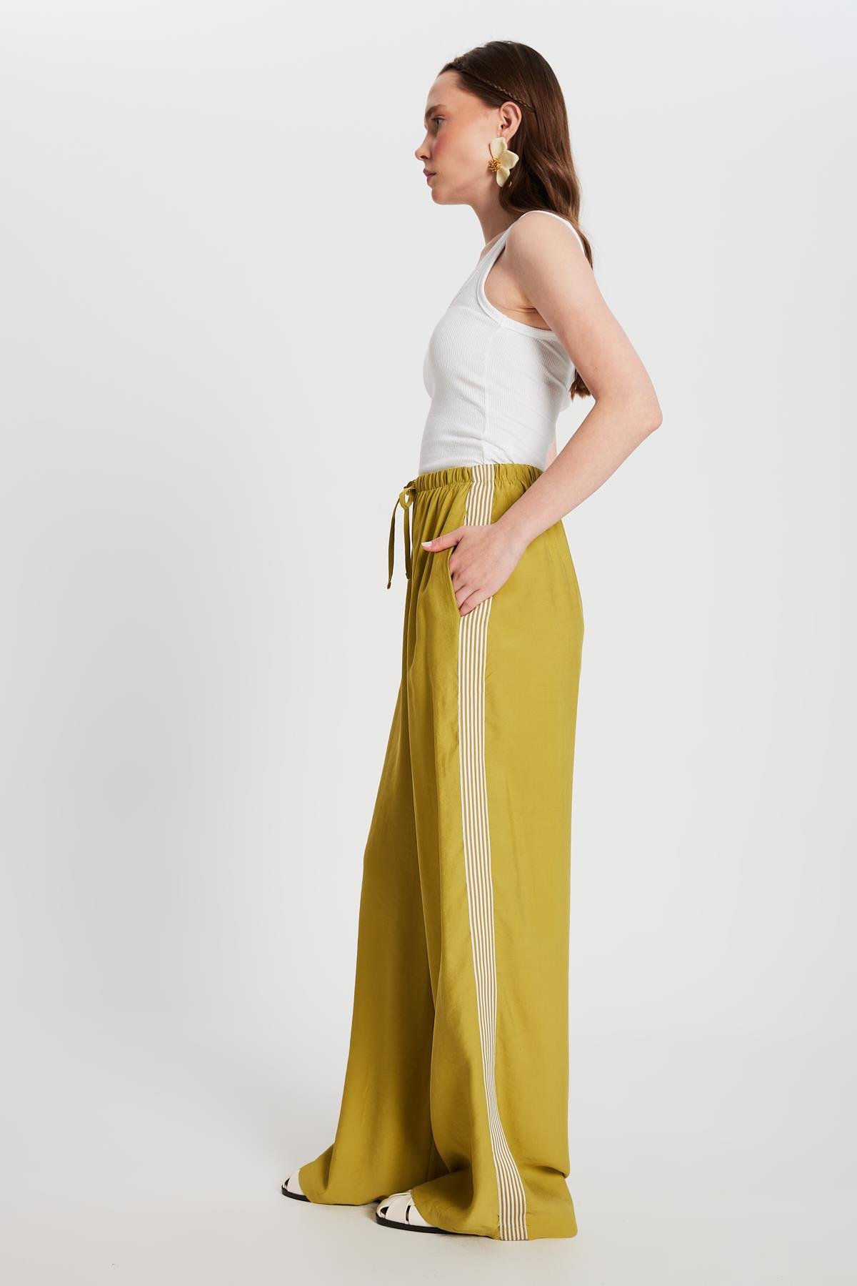 Kadın Yağ Yeşili %100 Modal Bol Kesim Yanları Şeritli Pantolon 29139