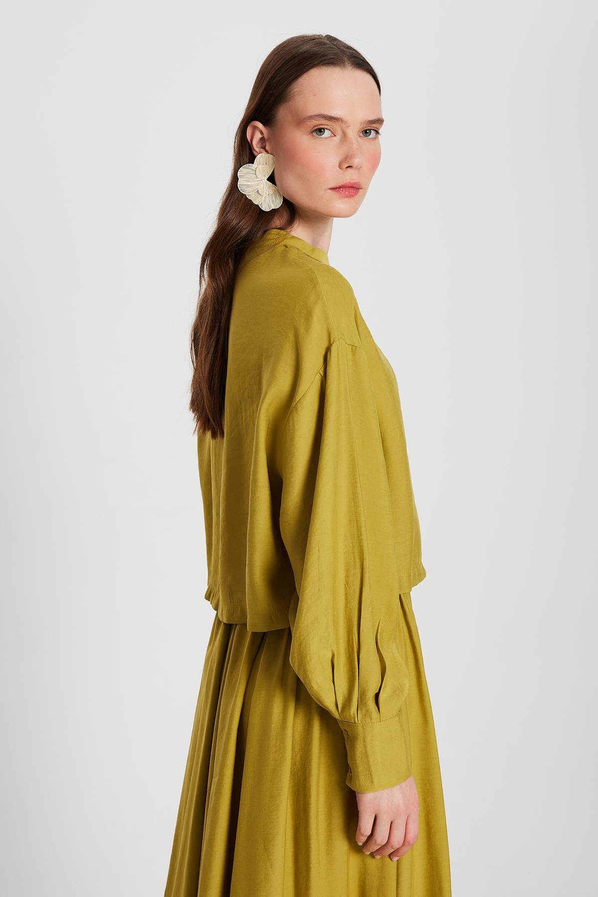 Kadın Yağ Yeşili %100 Modal Hakim Yaka Kısa Gömlek 29147