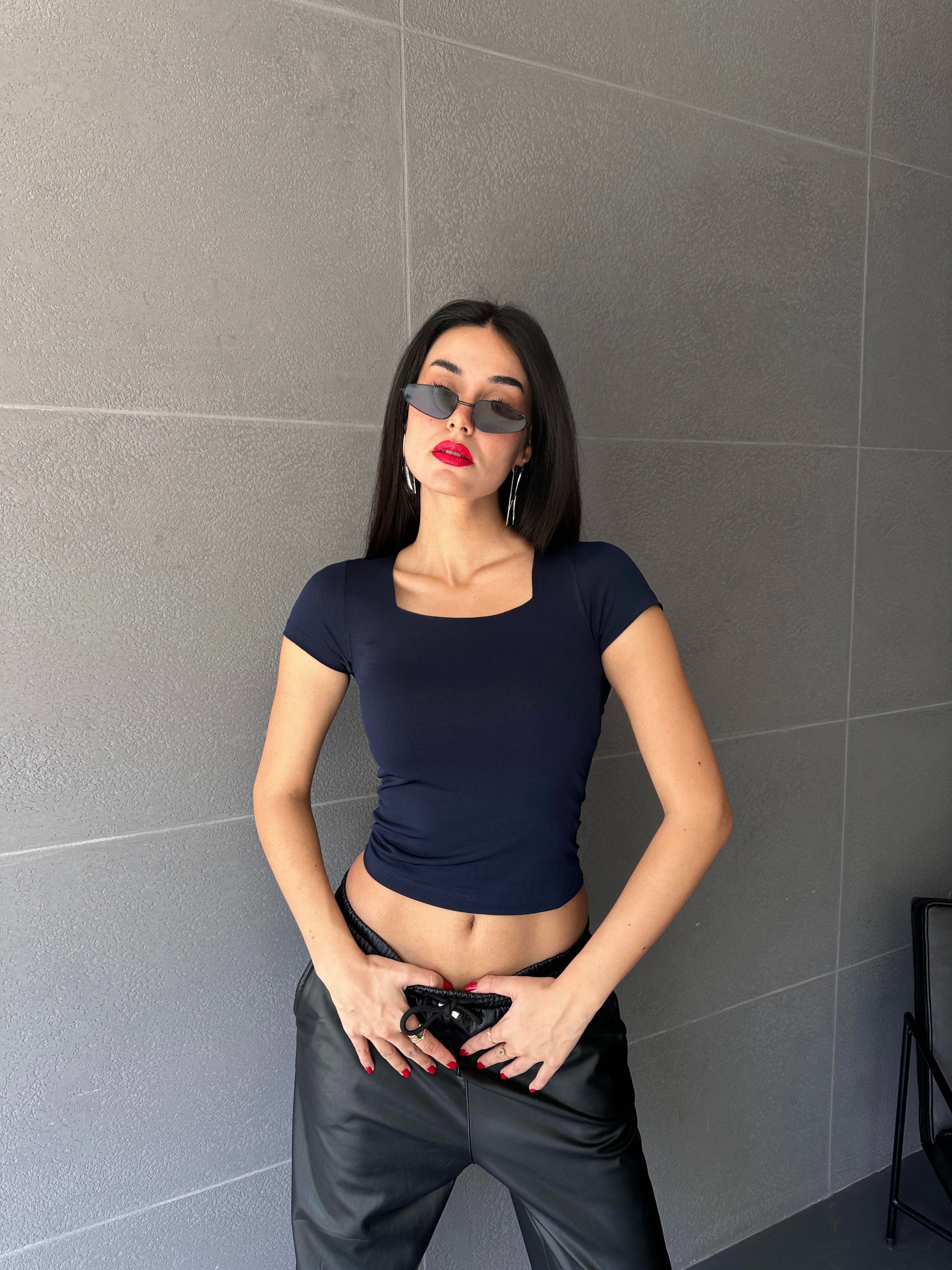 Lacivert Kare Yaka Kısa Kollu Slimfit Basic Body 27174