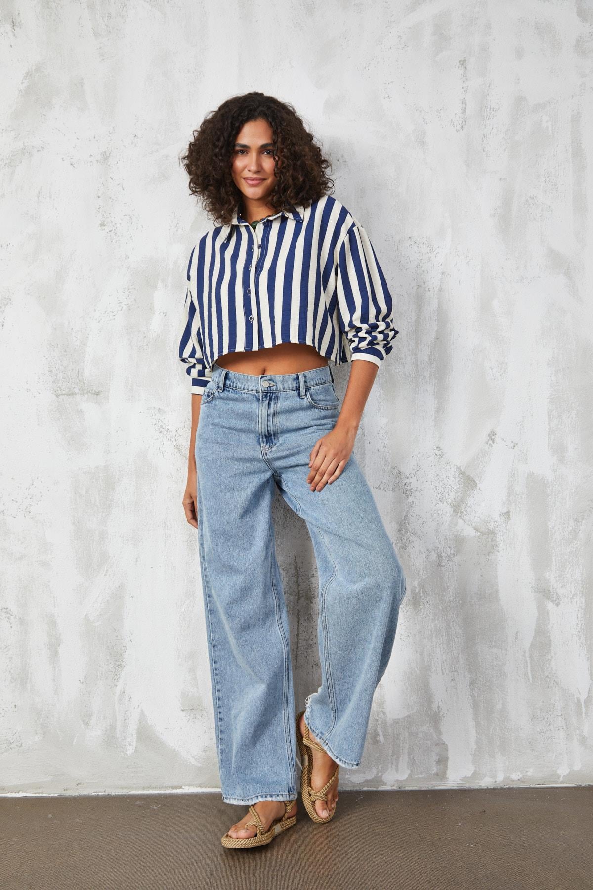 Lacivert Modal Kumaş Çizgili Crop Gömlek 27272