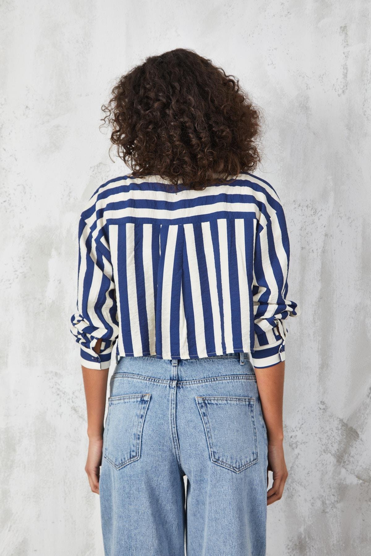 Lacivert Modal Kumaş Çizgili Crop Gömlek 27272