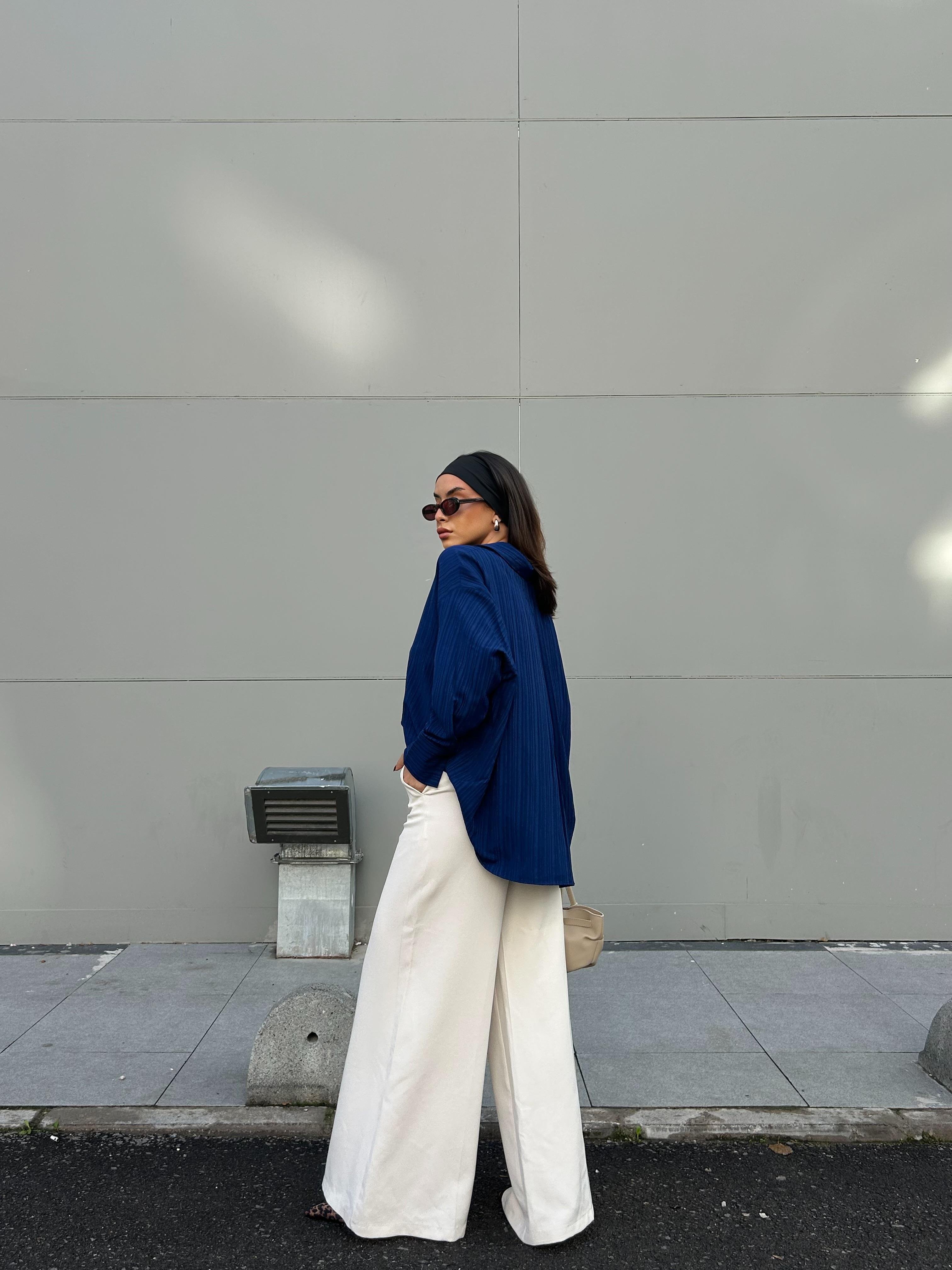 Lacivert Oversize Geniş Manşetli Kadın Gömlek 27384