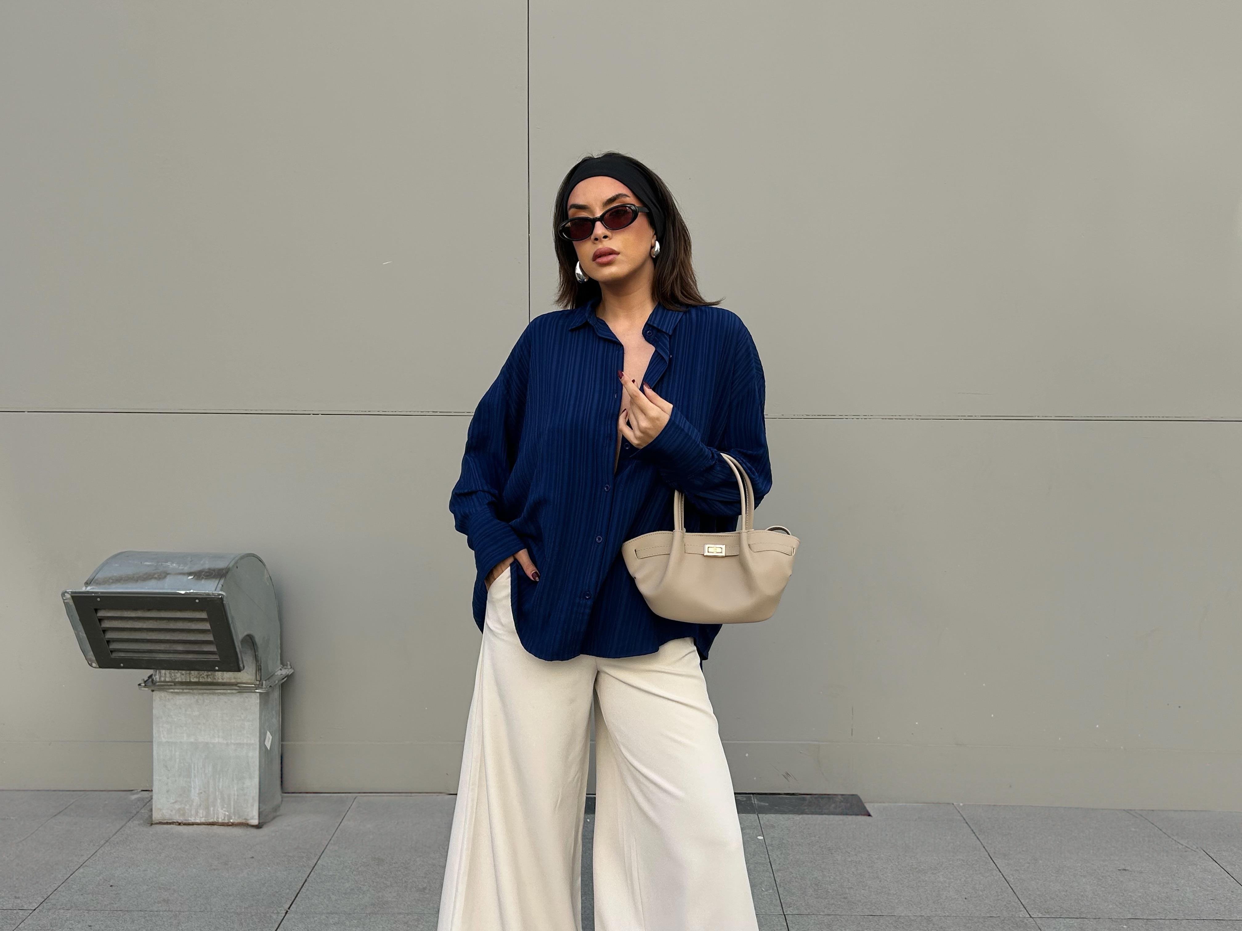 Lacivert Oversize Geniş Manşetli Kadın Gömlek 27384