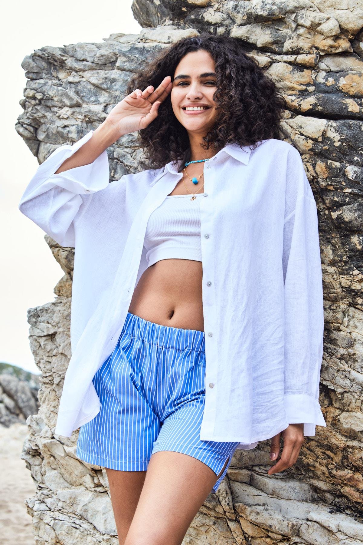 Mavi Beyaz Çizgili Lastikli Şort 27290