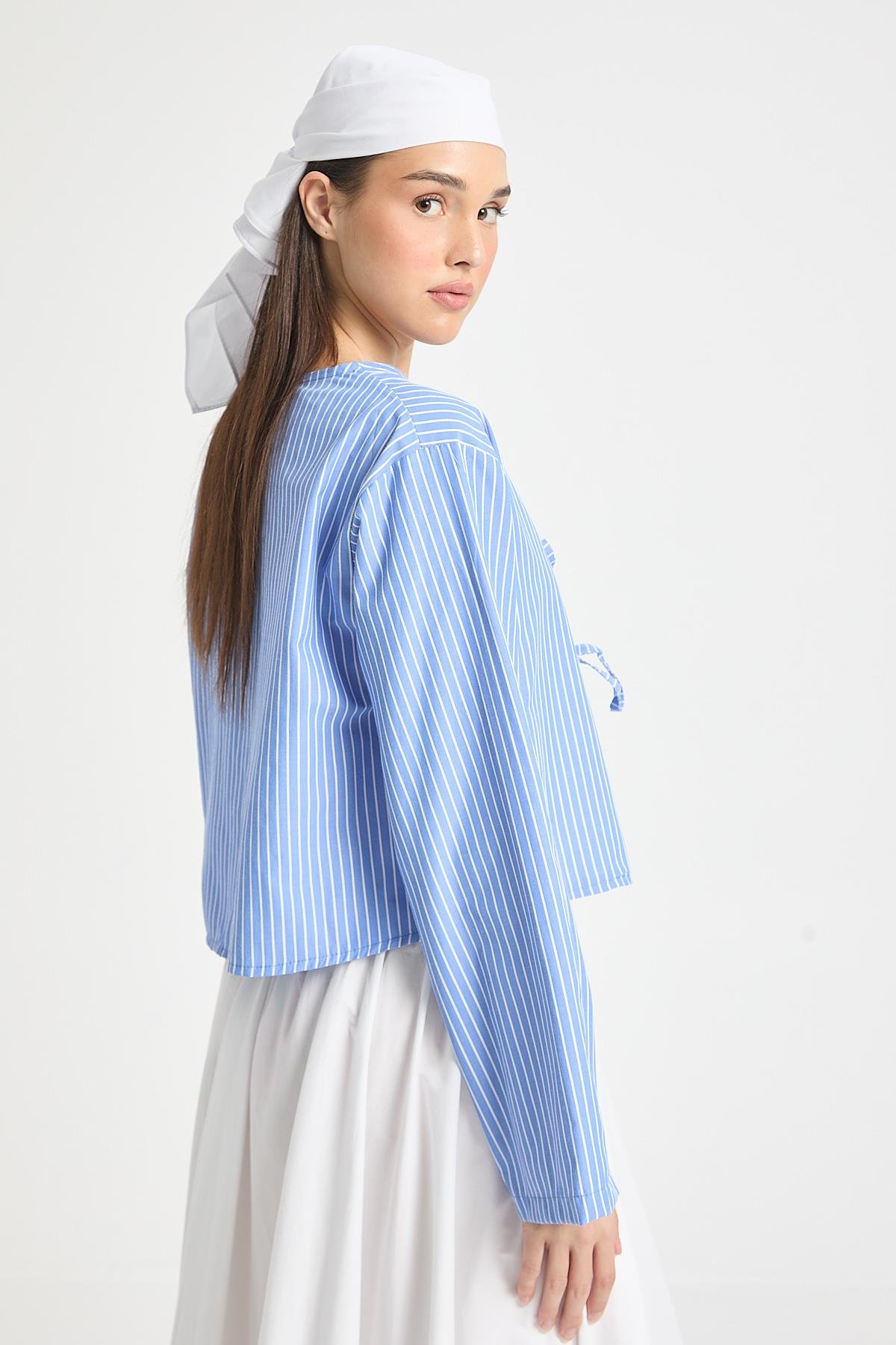Mavi Çizgili Poplin Kumaş Önden Bağlamalı Bluz 29276