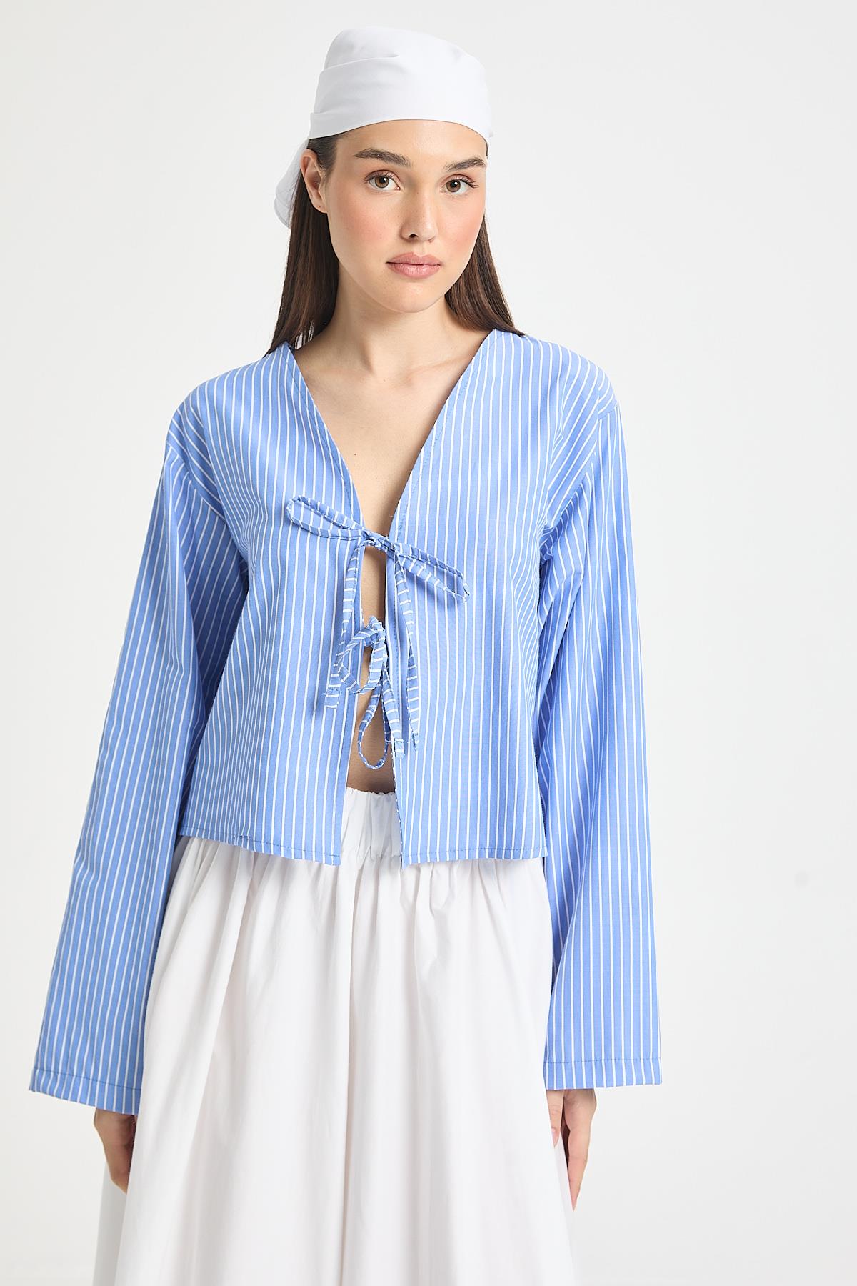 Mavi Çizgili Poplin Kumaş Önden Bağlamalı Bluz 29276