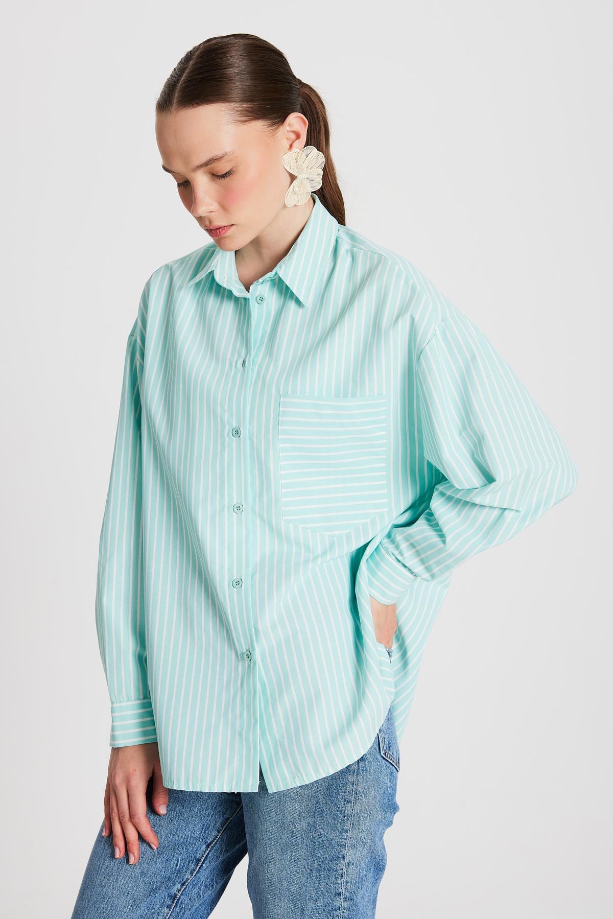 Mint Beyaz Çizgili Oversize Cepli Gömlek 27135