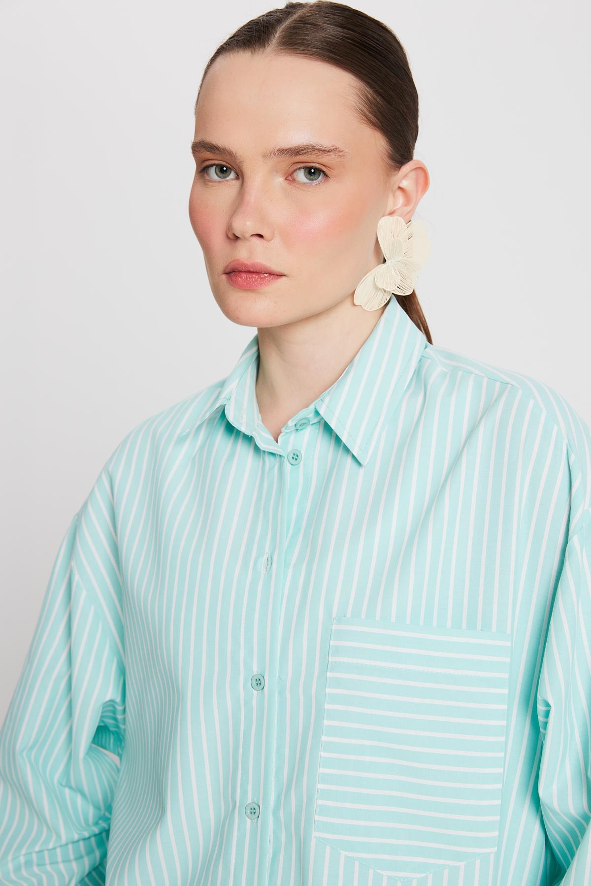 Mint Beyaz Çizgili Oversize Cepli Gömlek 27135