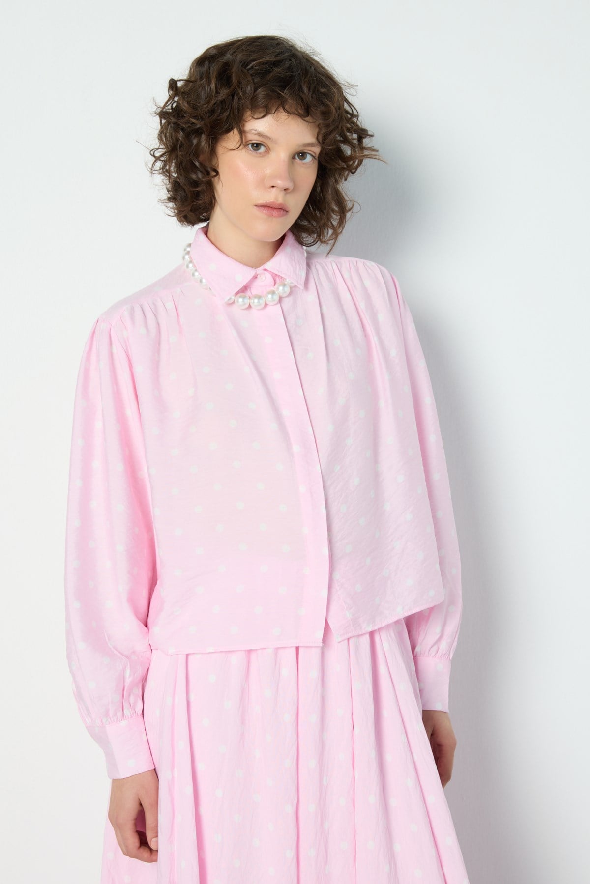Puantiyeli Büzgülü Bluz Pembe