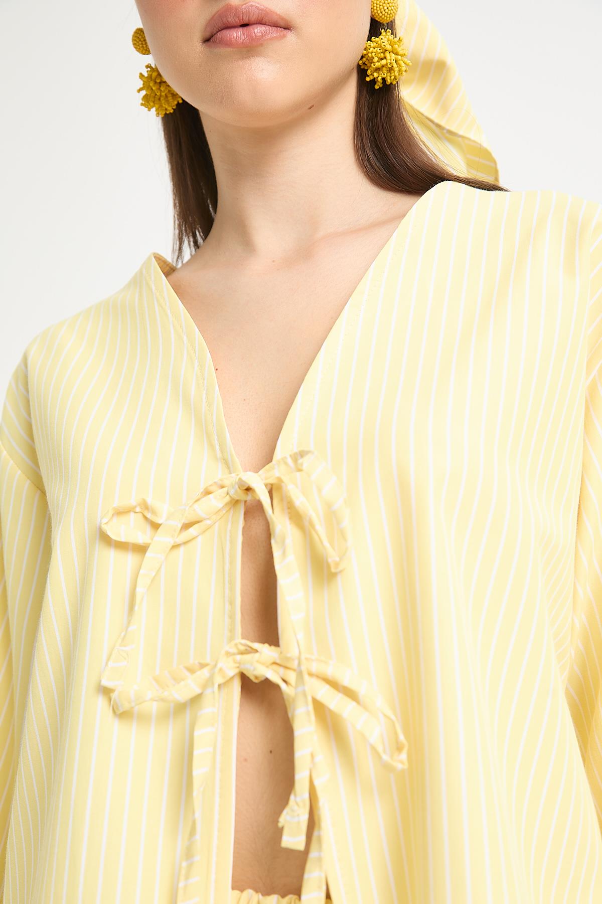 Sarı Çizgili Poplin Kumaş Önden Bağlamalı Bluz 29276