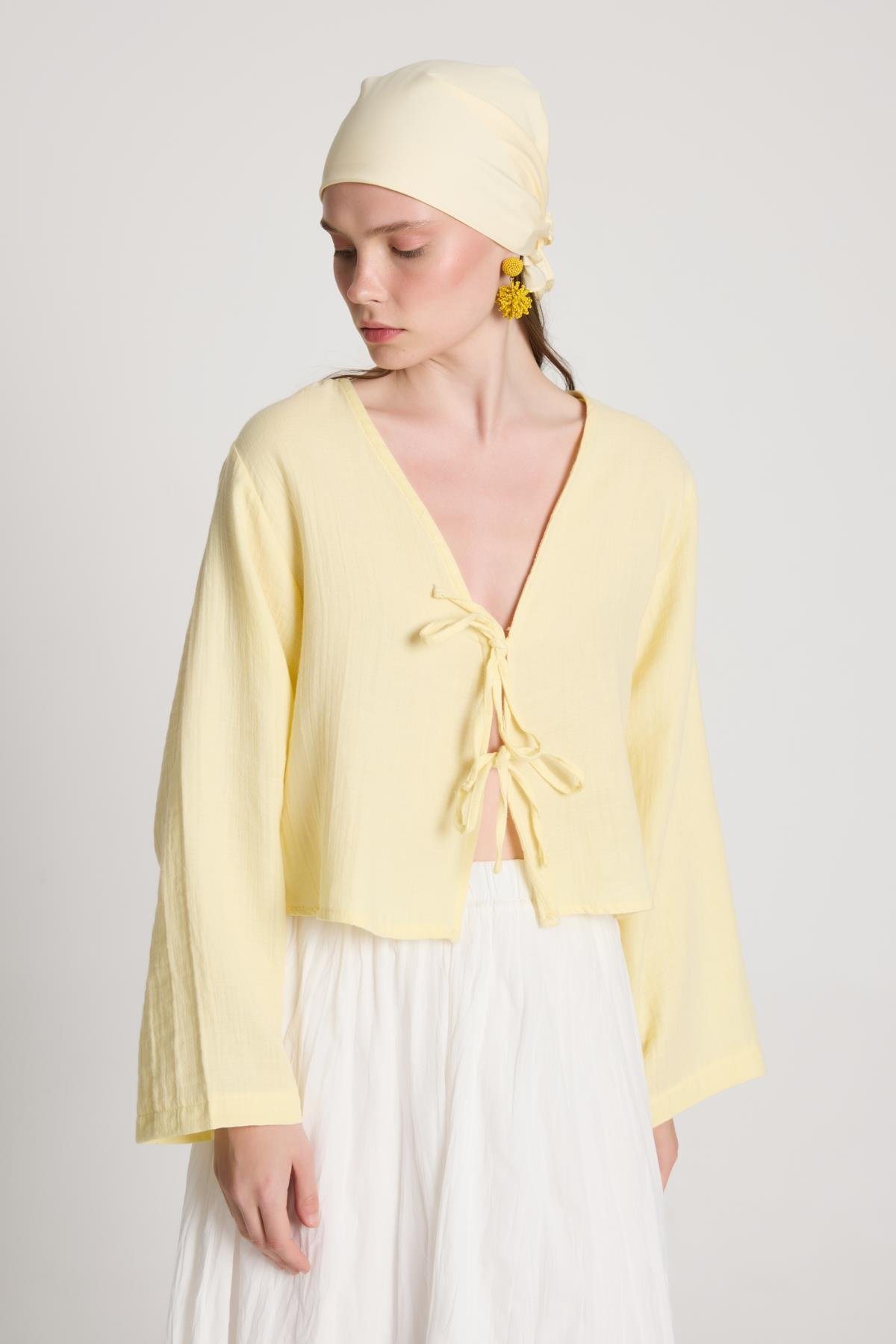 Sarı Müslin Kumaş Önden Bağlamalı Bluz 27355