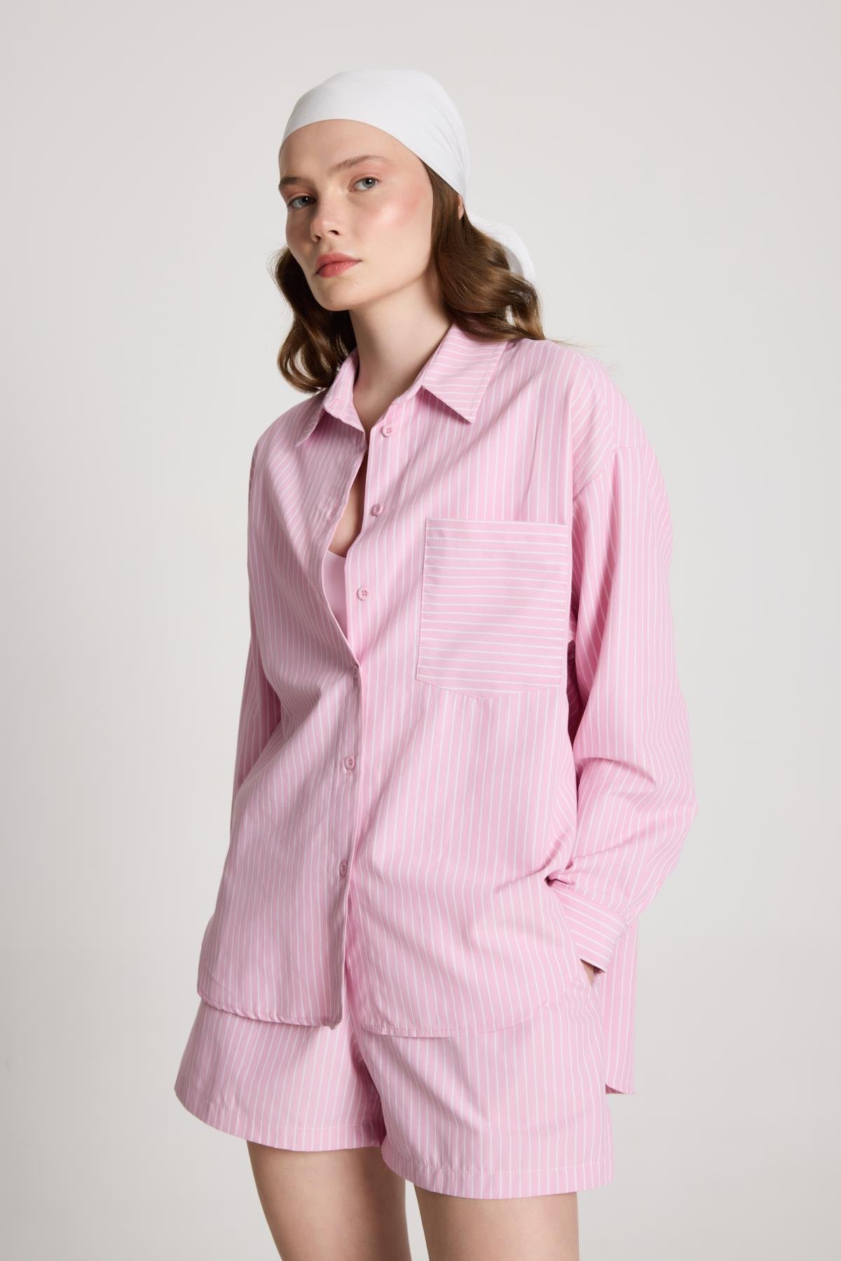 Şeker Kız Candy Kombini - Pembe Beyaz Çizgili Oversize Takım