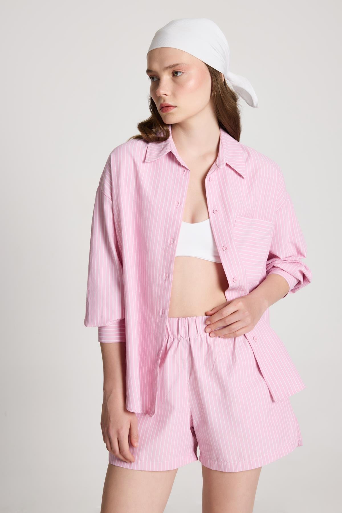 Şeker Kız Candy Kombini - Pembe Beyaz Çizgili Oversize Takım