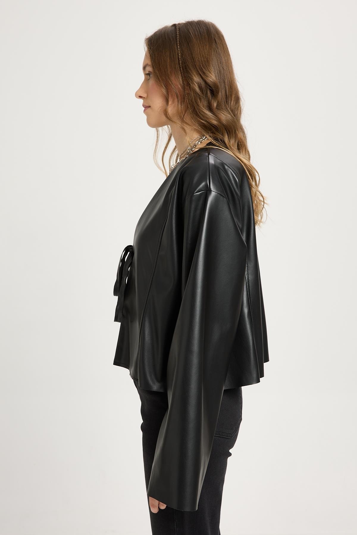 Siyah Deri Önden Bağlamalı Kısa Ceket Kimono 30023