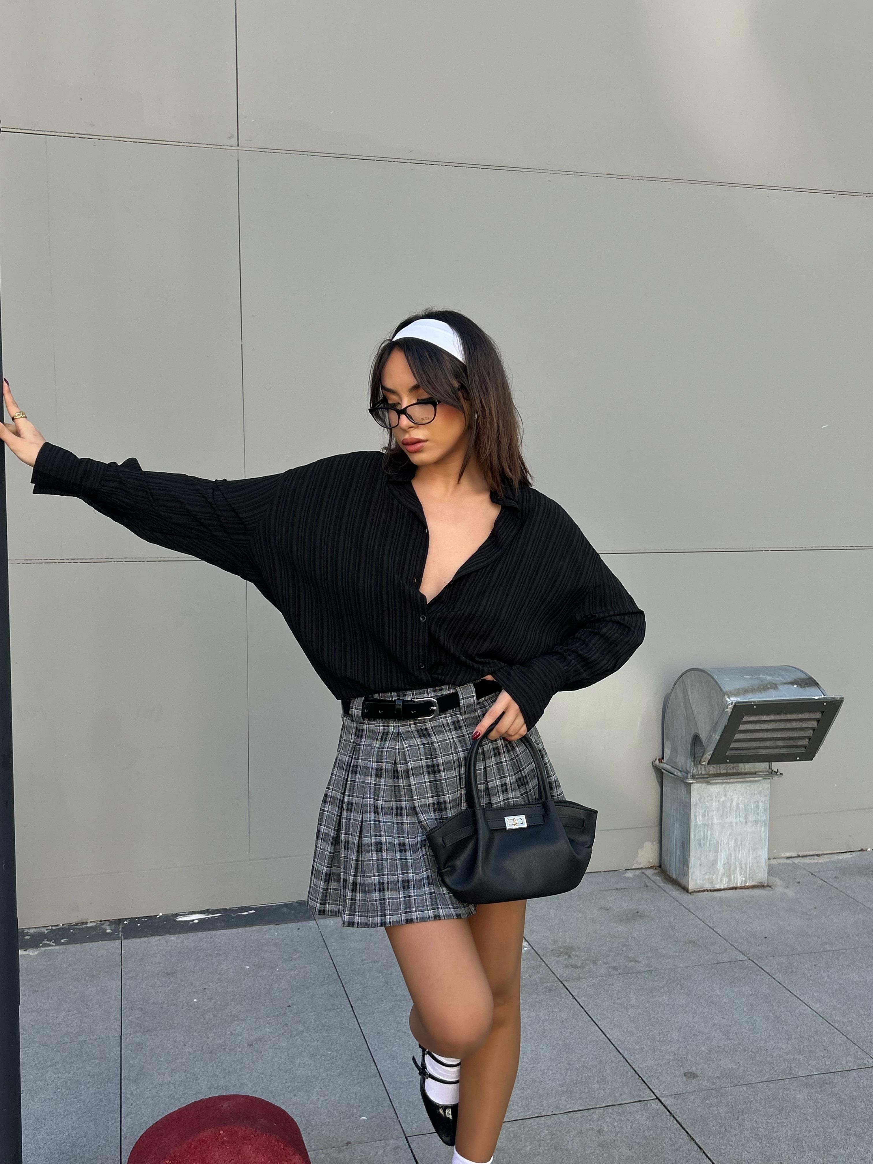 Siyah Oversize Geniş Manşetli Kadın Gömlek 27384