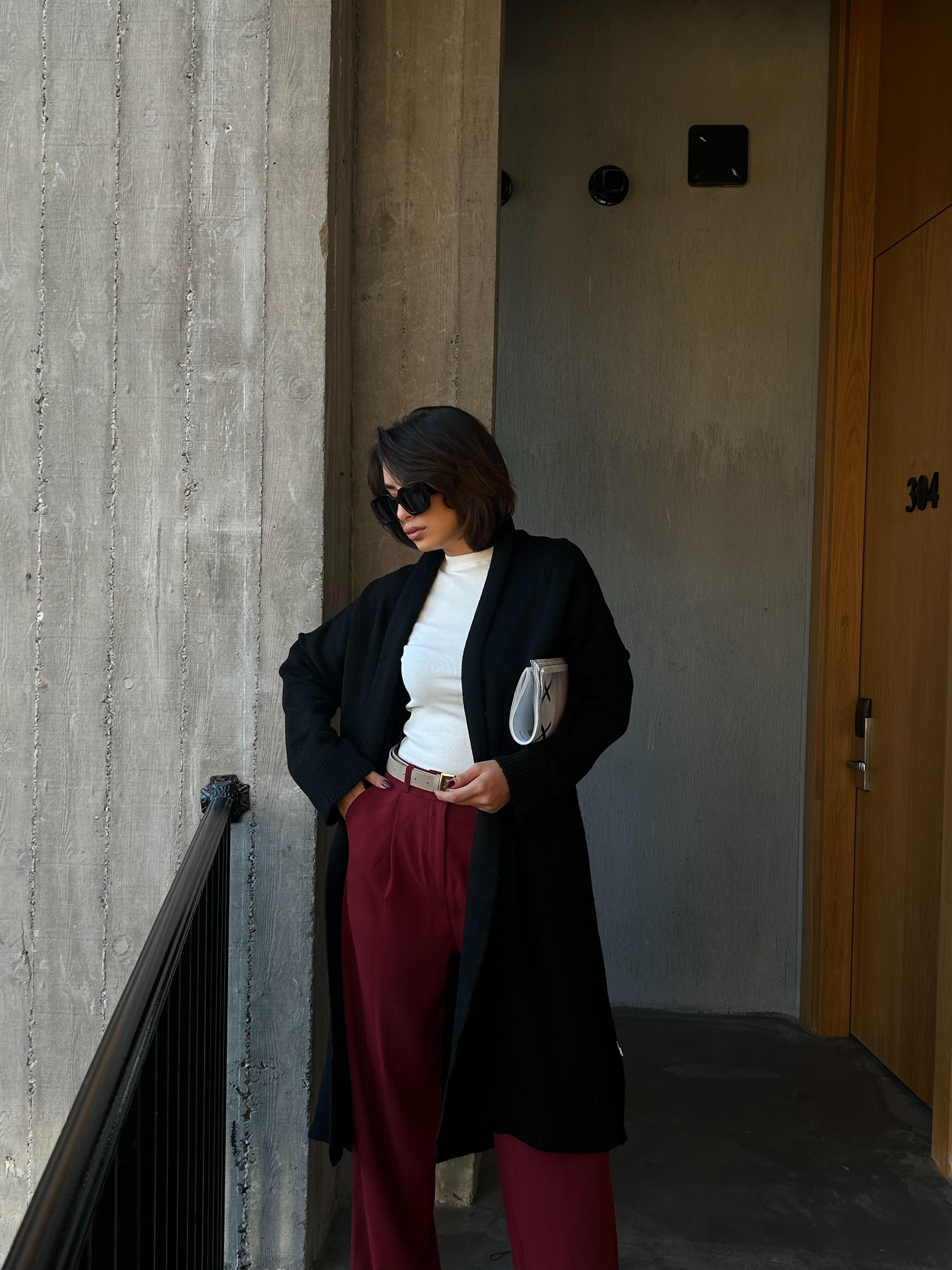 Siyah Pis Dikiş Detaylı Uzun Oversize Yumoş Triko Hırka 26257