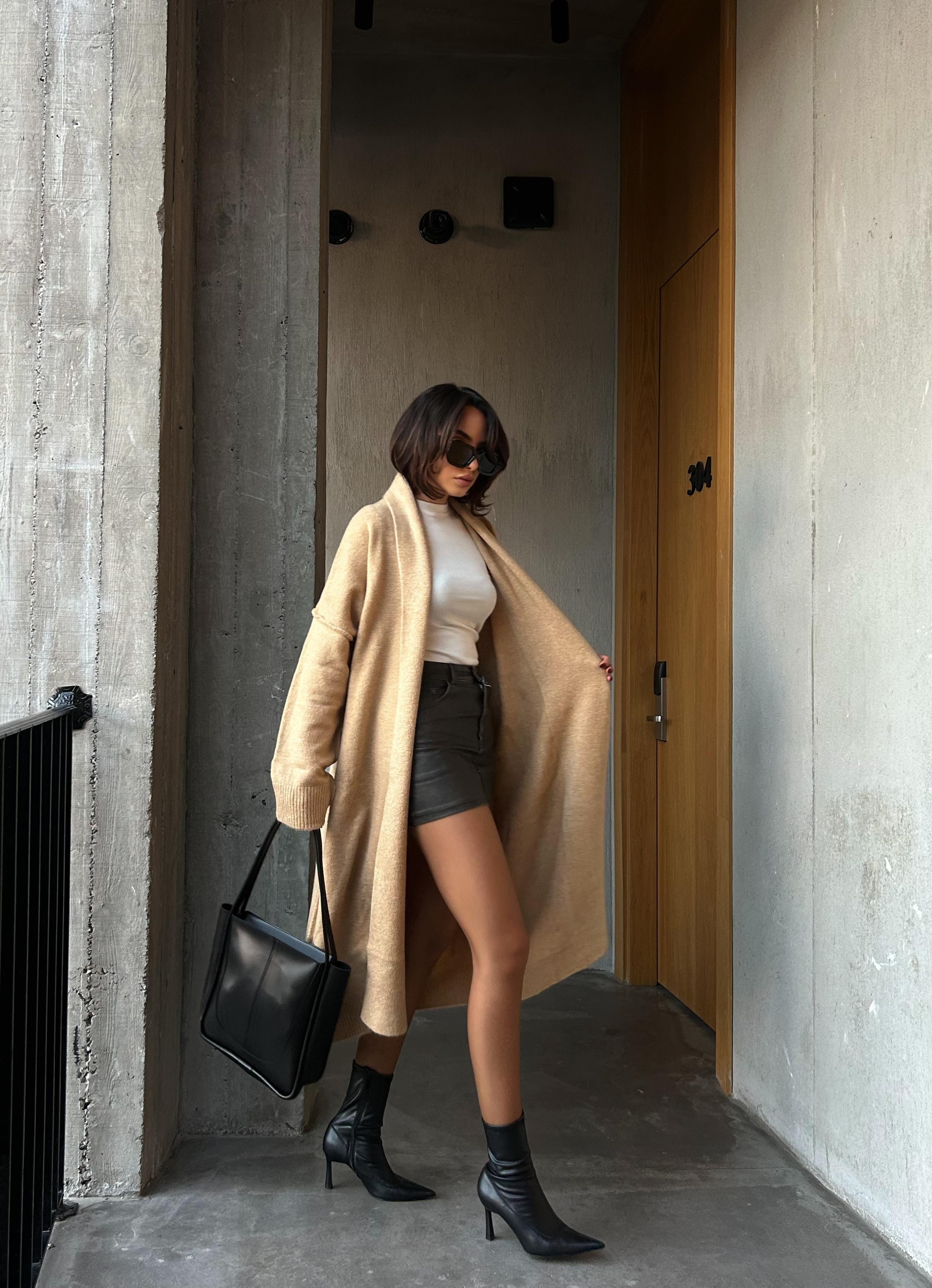 Vizon Pis Dikiş Detaylı Uzun Oversize Yumoş Triko Hırka 26257