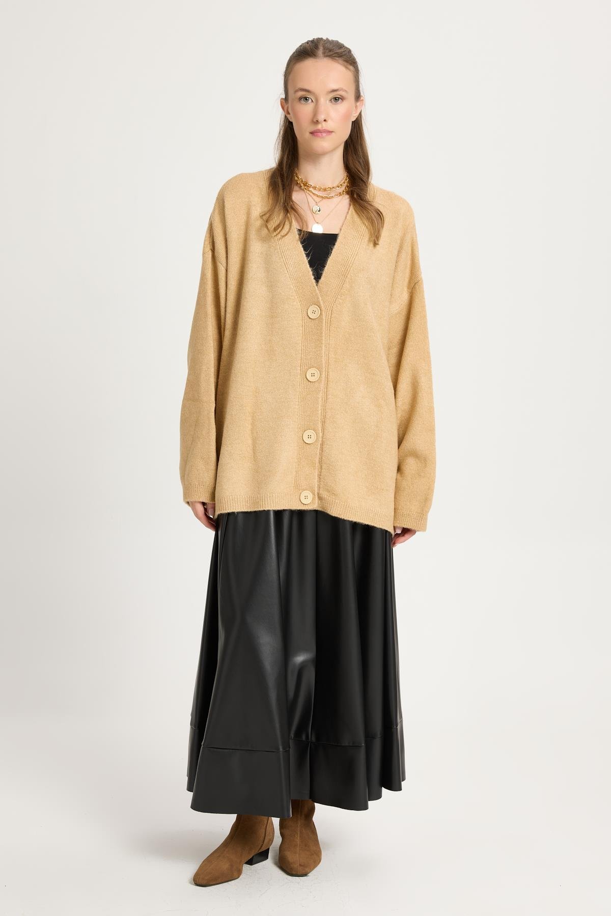 Vizon Yumoş V Yaka Düğmeli Oversize Triko Hırka 24106