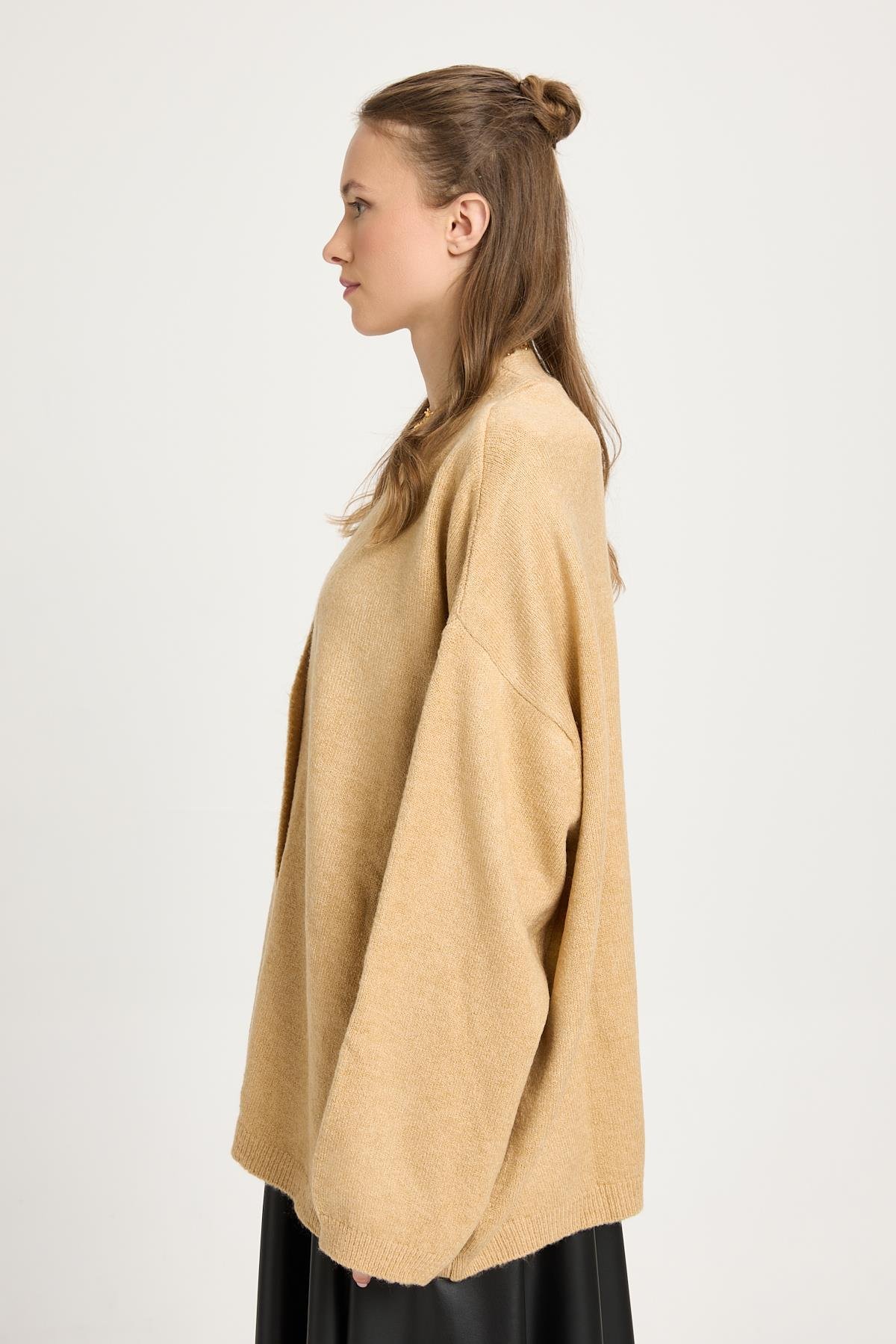 Vizon Yumoş V Yaka Düğmeli Oversize Triko Hırka 24106