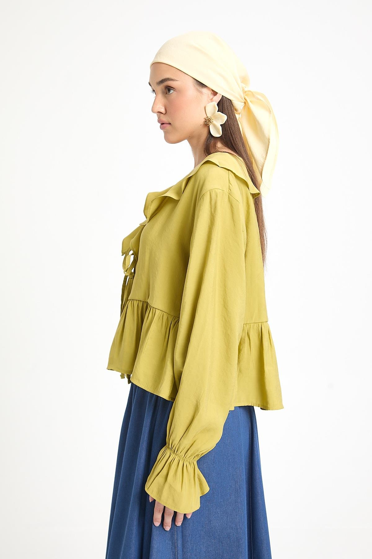 Yağ Yeşili %100 Modal Fırfır Detaylı Önden Bağlamalı Bluz 29255