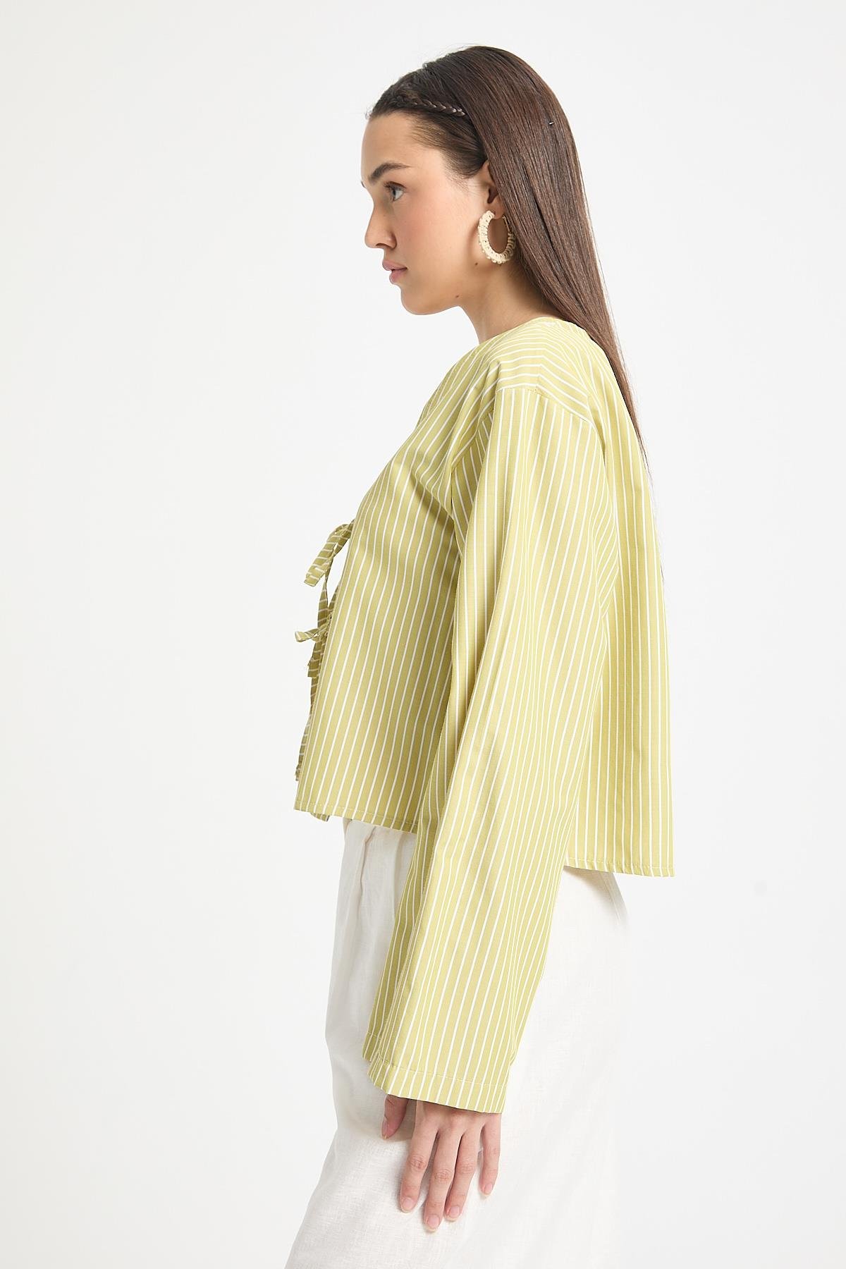 Yağ Yeşili Çizgili Poplin Kumaş Önden Bağlamalı Bluz 29276