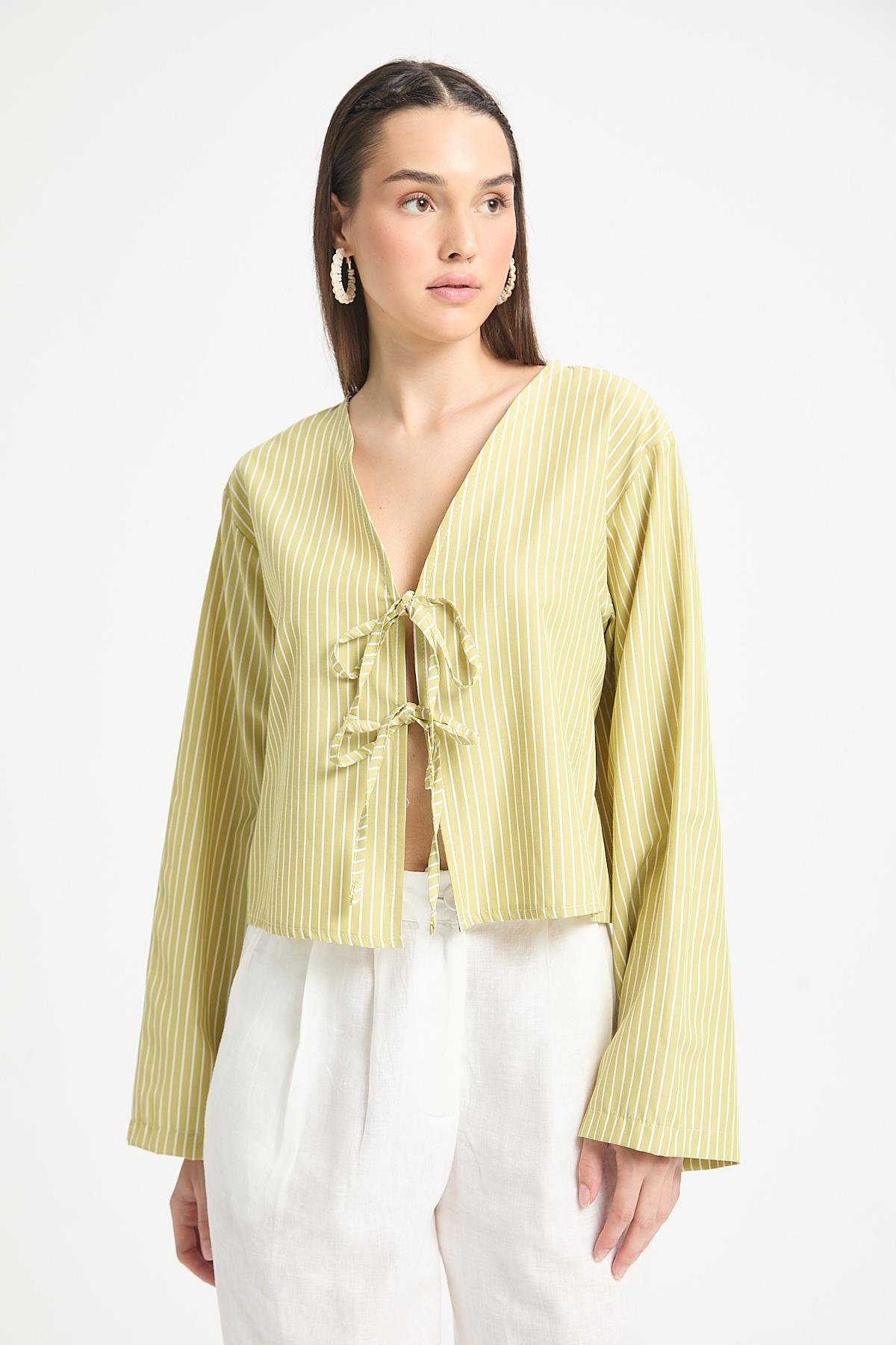 Yağ Yeşili Çizgili Poplin Kumaş Önden Bağlamalı Bluz 29276
