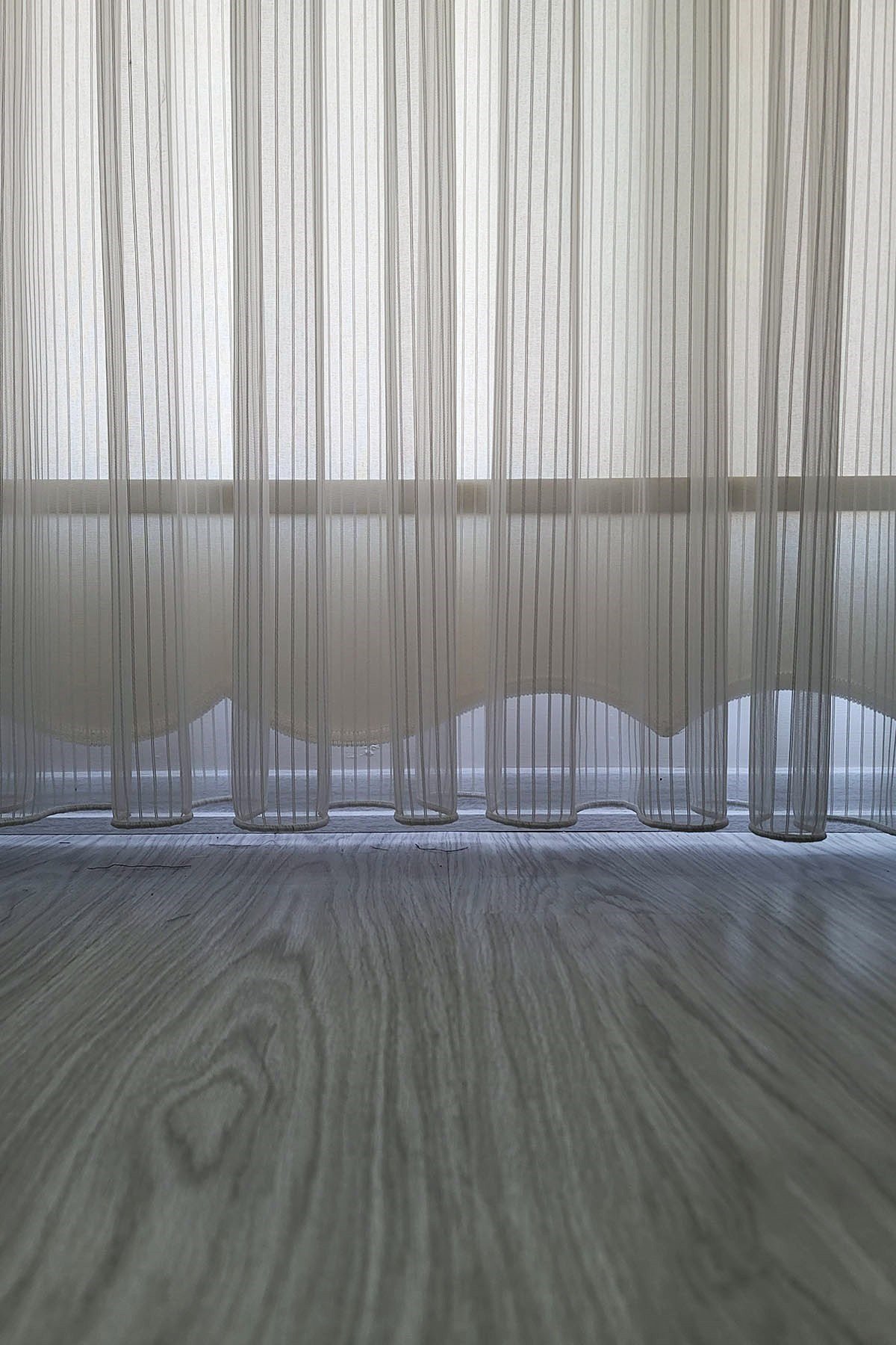 Brillant Sedef Zincir Çizgili Tül