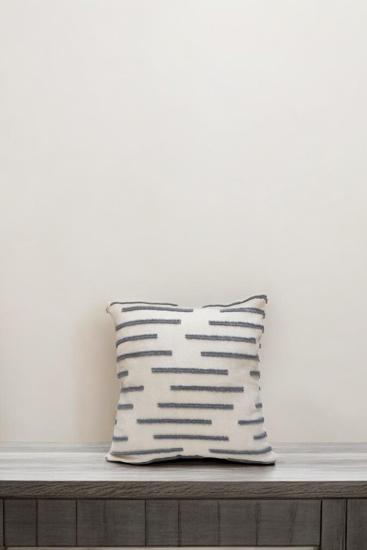 Modern Püskül Çizgili Kırlent Kılıfı Gri Renk 43x43cm