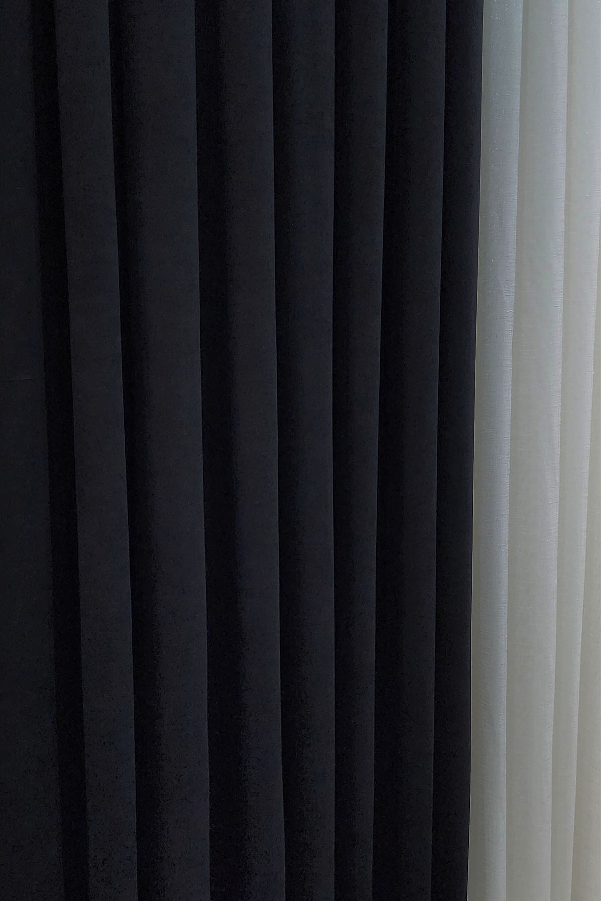 Mosso Fon Perde Düz Renk Siyah