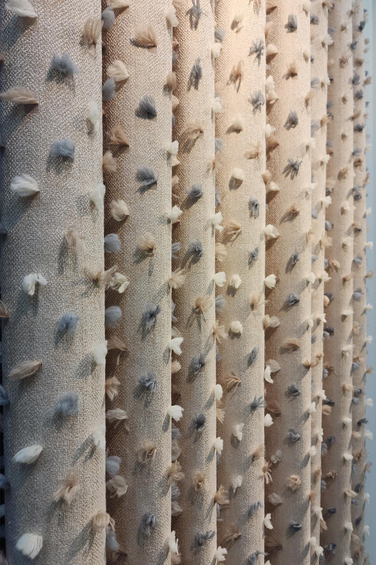 Pastel Püsküllü Fon Perde Bej Renk - Modern ve Neşeli Tasarım