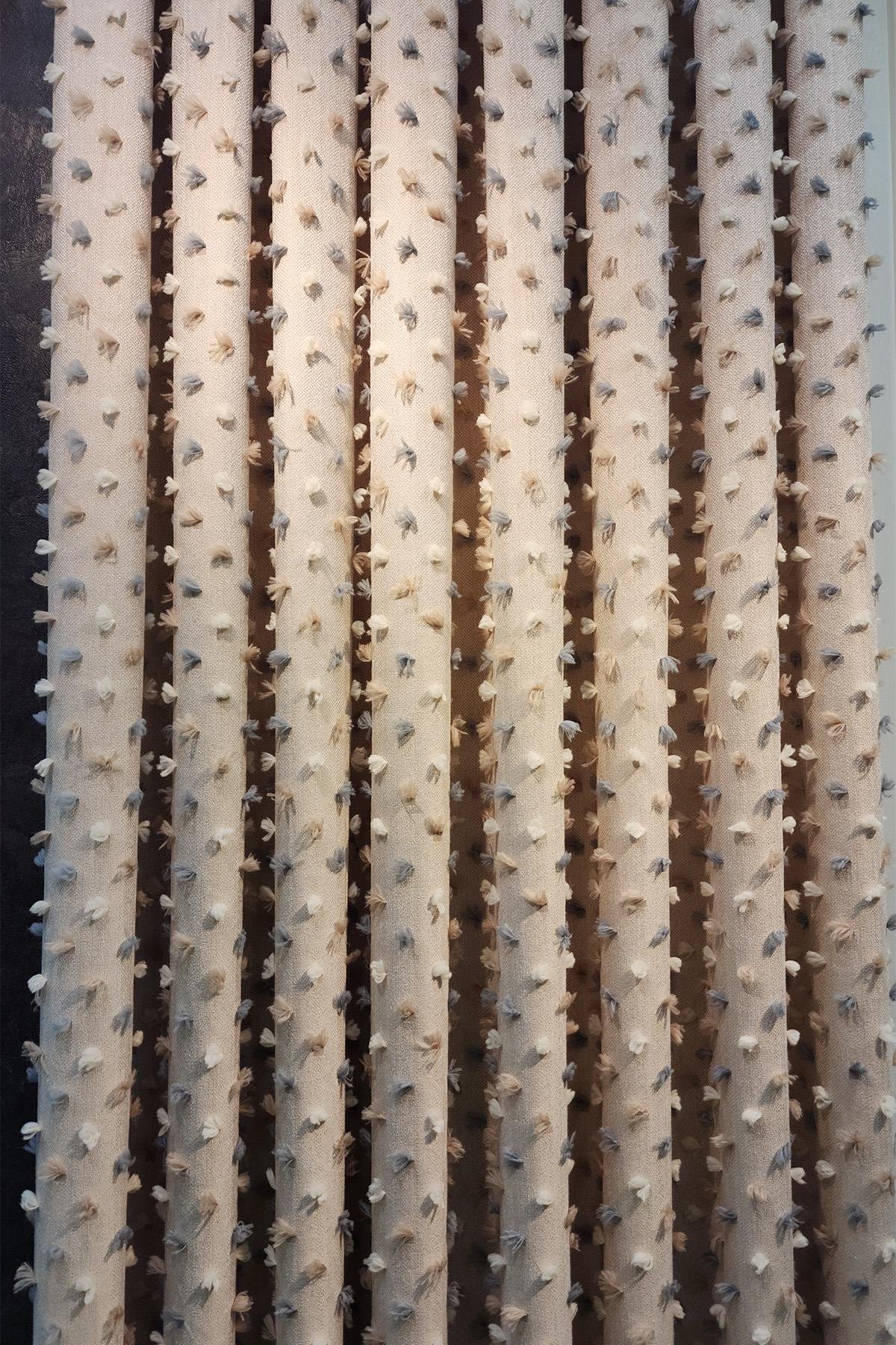 Pastel Püsküllü Fon Perde Bej Renk - Modern ve Neşeli Tasarım