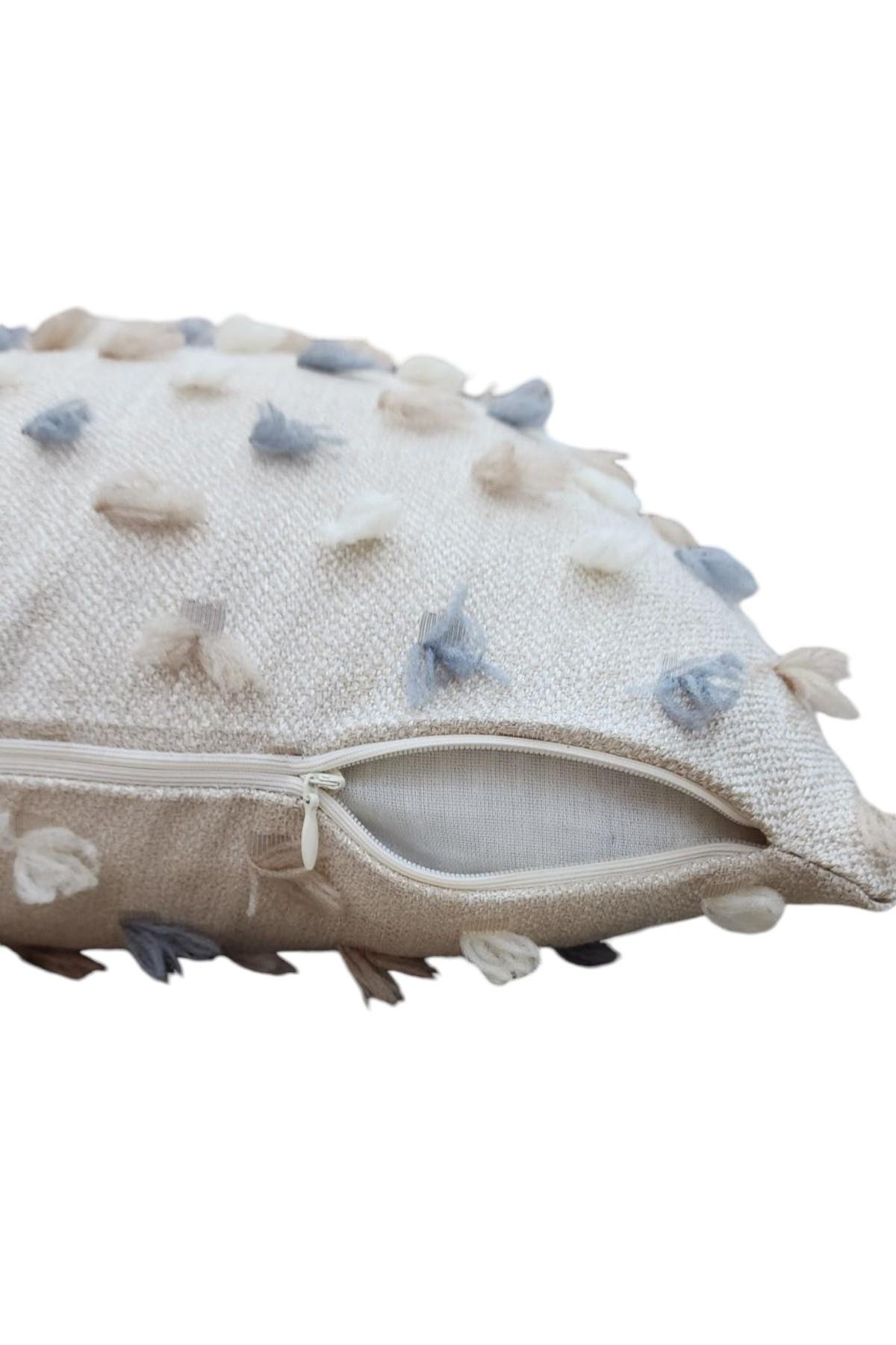 Pastel Püsküllü Kırlent Kılıfı Bej Renk -43x43cm - Modern ve Neşeli Tasarım