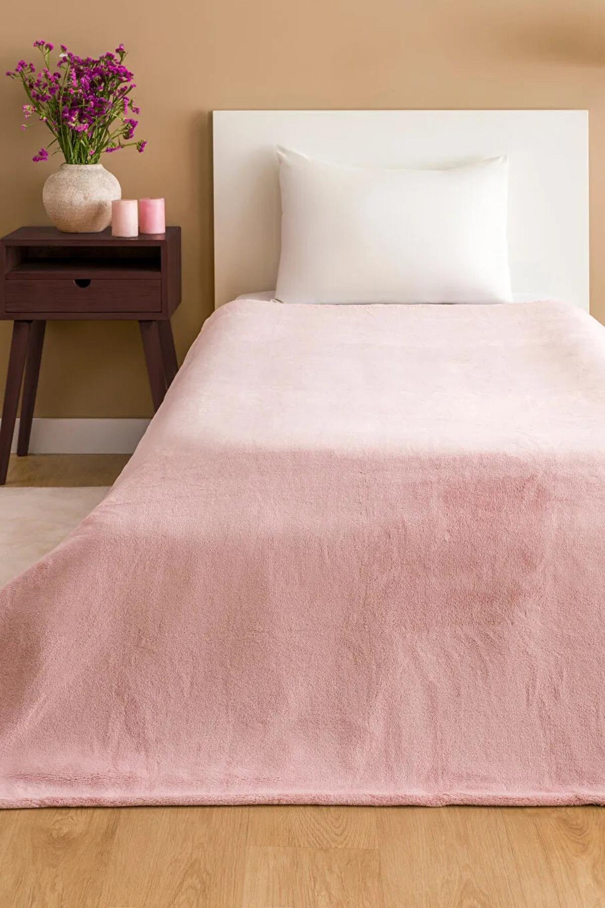 Softline Pembe Yumuşak ve Hafif Battaniye 200x220 cm (Çift Kişilik)