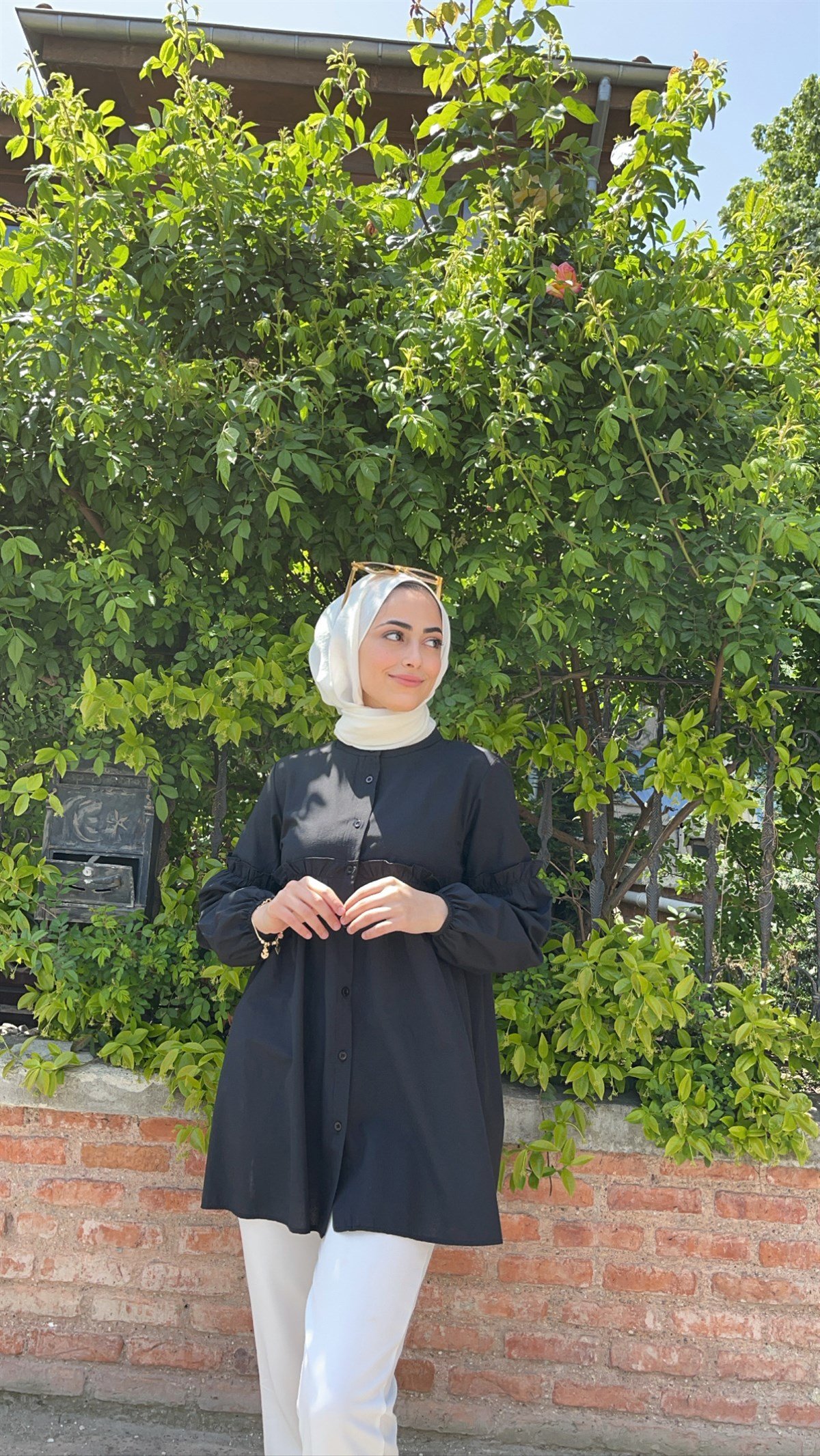Bileği Lastikli Gömlek Siyah