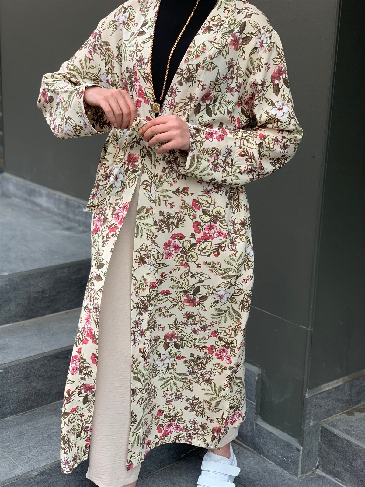 Çiçek Desenli Kimono Bej
