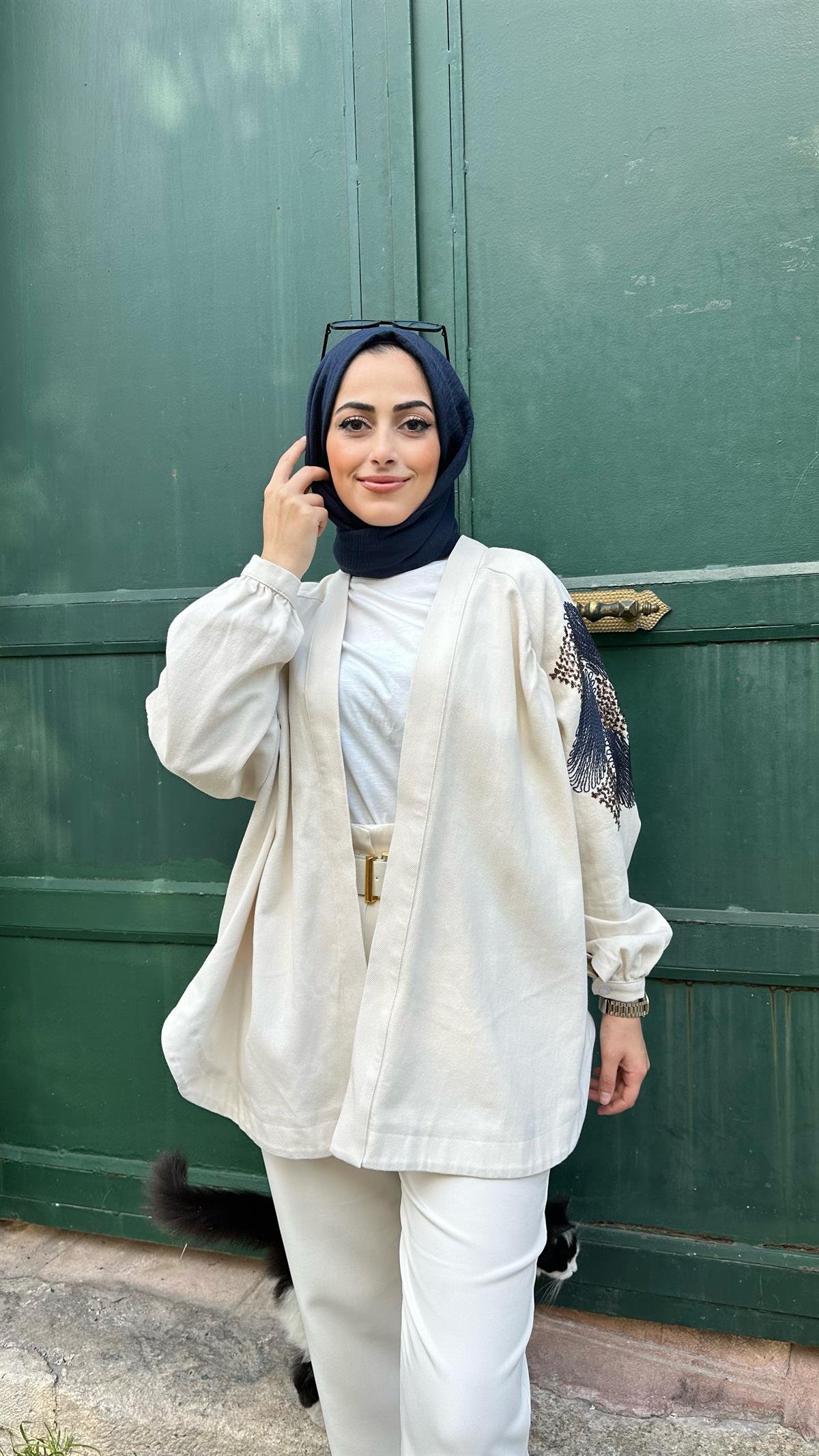 Çiçek Nakışlı Keten Kimono Bej