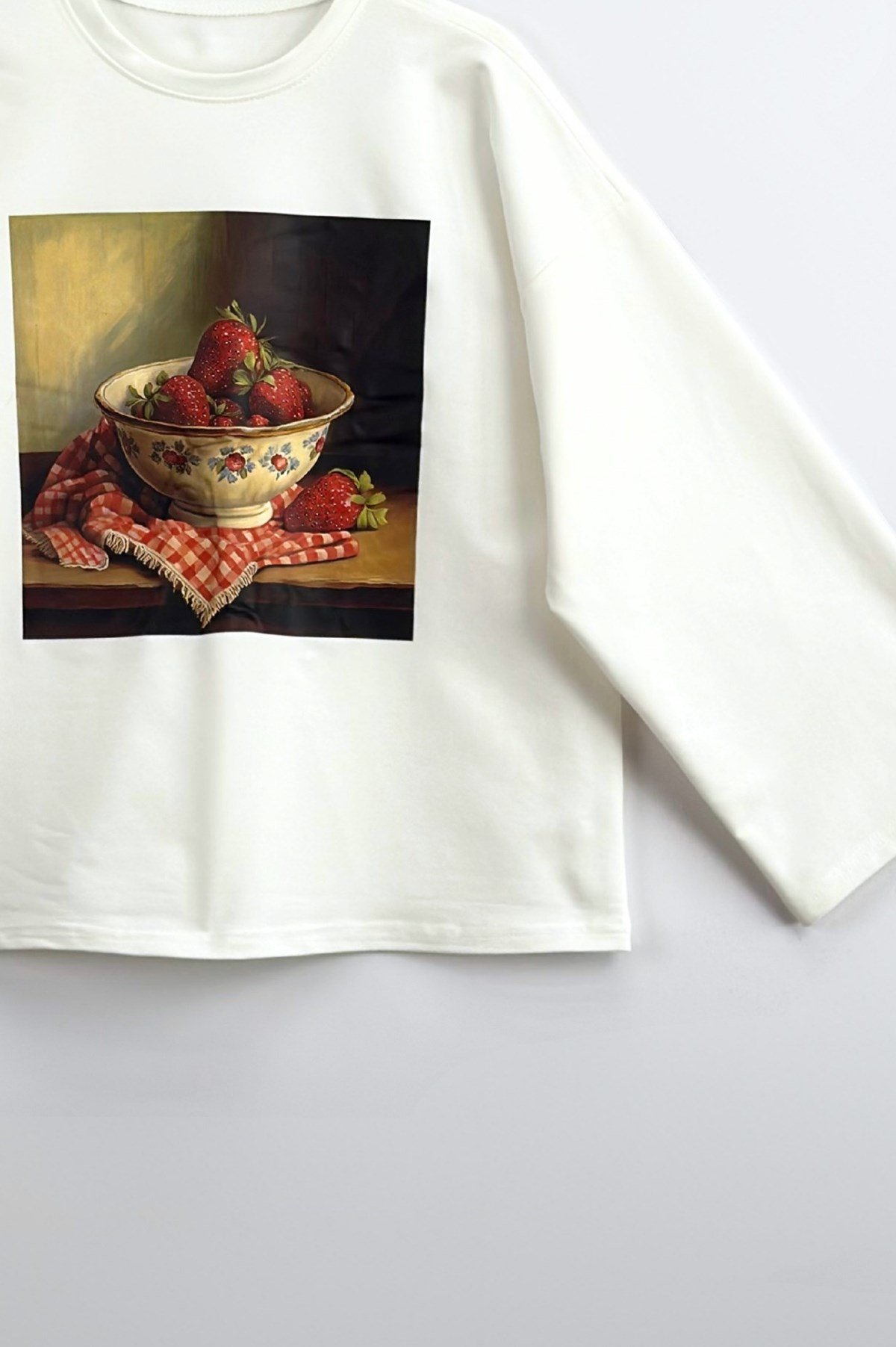Çilek Baskılı Sweatshirt Ekru 