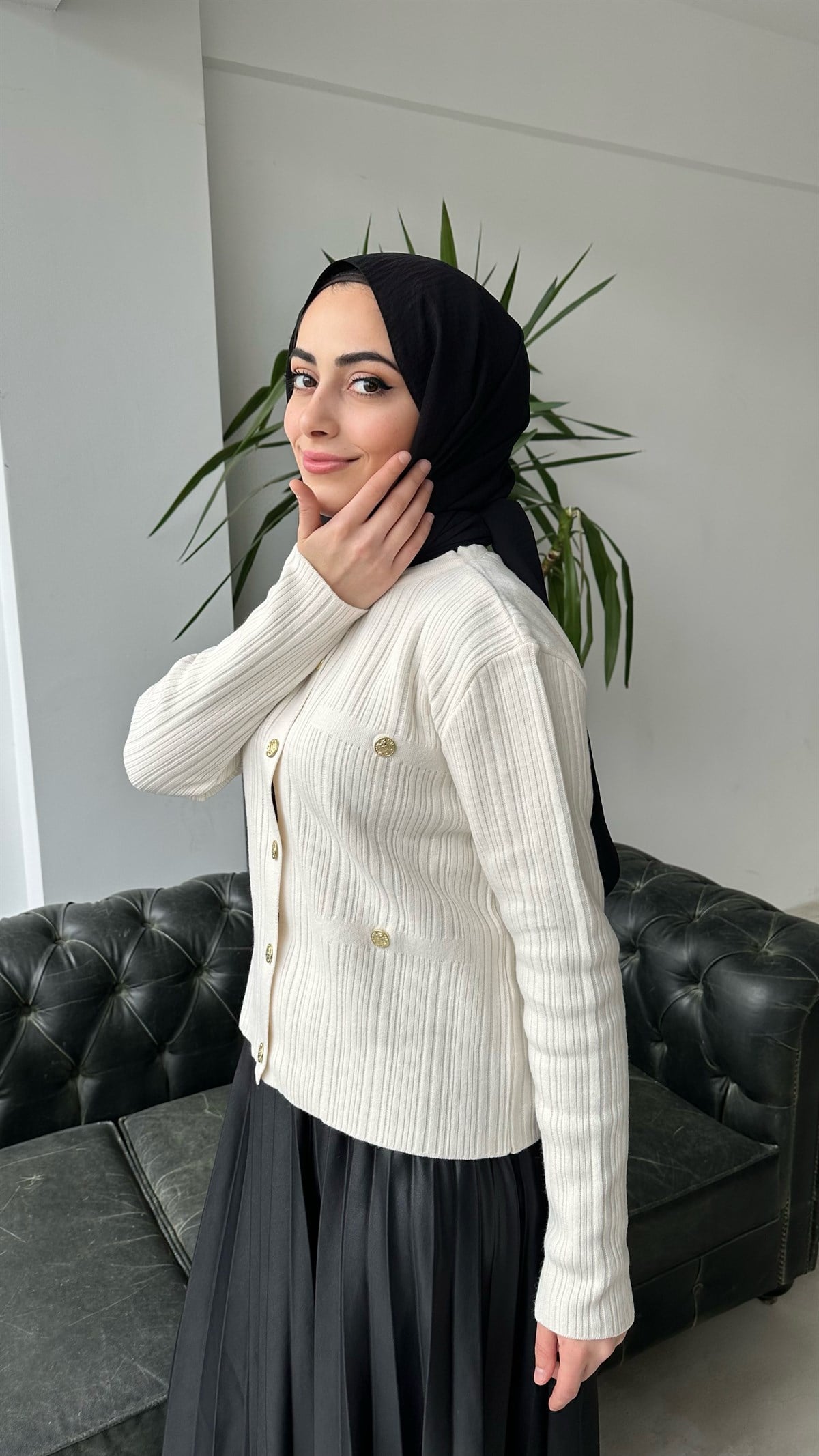 Düğmeli Hırka Bej