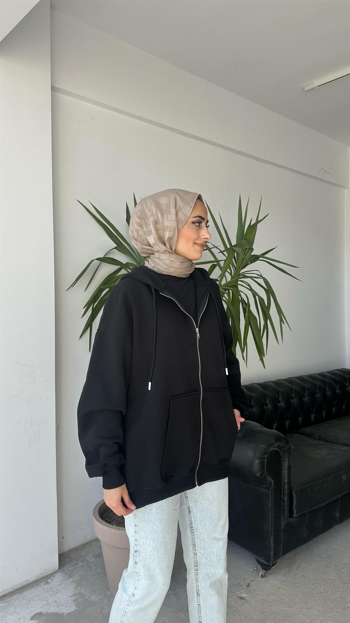 Fermuarlı Kapşonlu Hırka Siyah