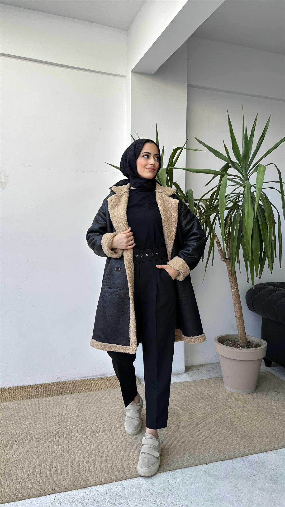 İçi Peluş Mont Siyah