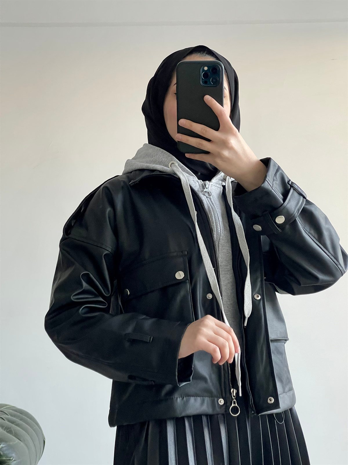 Kapşonlu Deri Ceket 