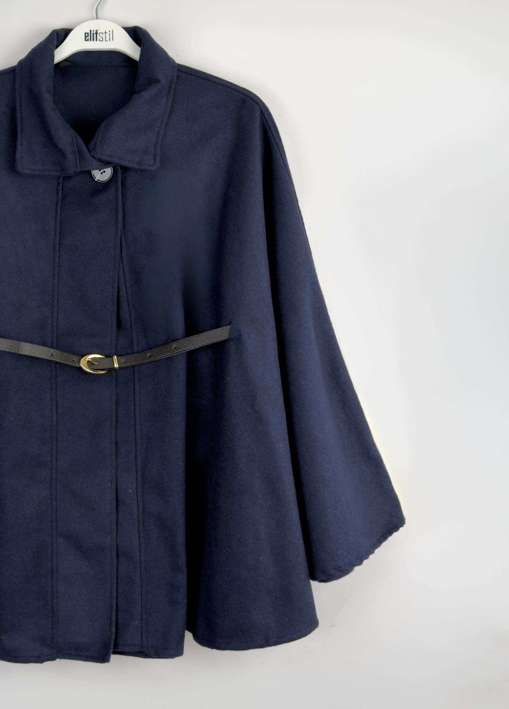 Narela Panço Lacivert 