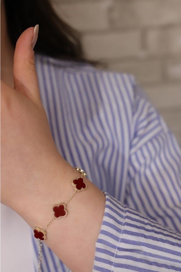 Bordo Renk Yonca Model Trend Seri Bileklik