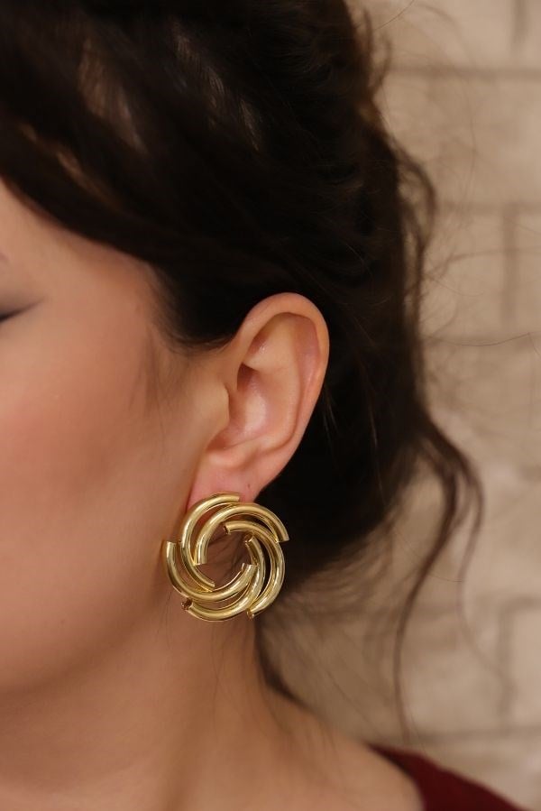 Gold Renk Yuvarlak Model Trend Seri Küpe