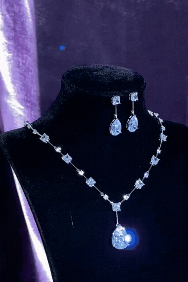 Kare Model Taşlı Takı Seti