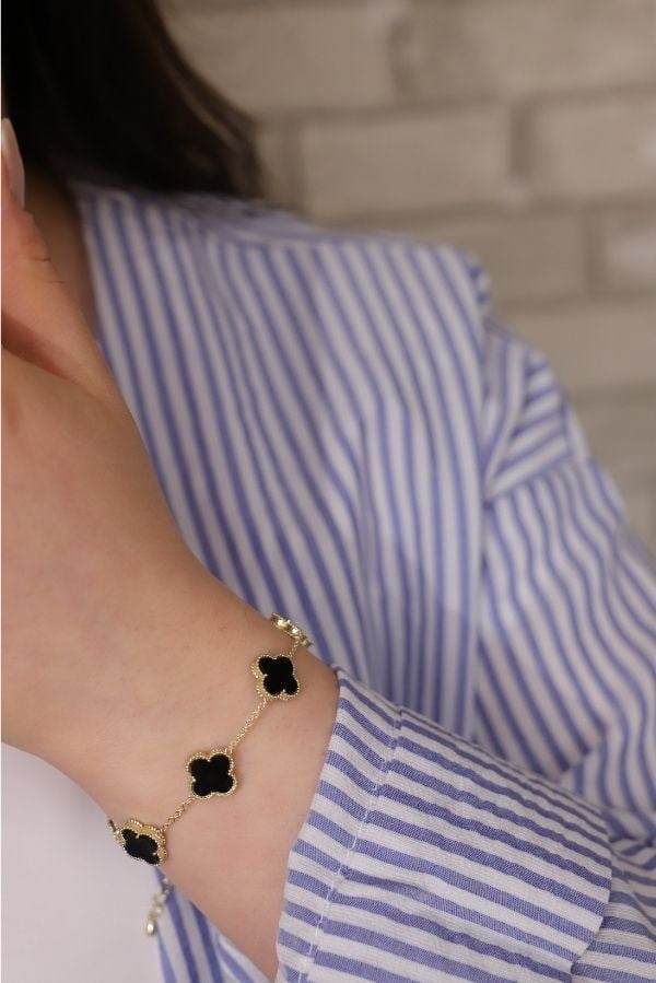 Siyah Renk Yonca Model Trend Seri Bileklik