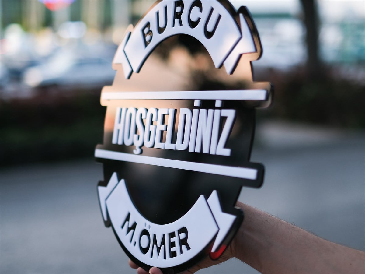 3D Siyah&Beyaz İsimli Pleksi Kapı SüsüKapı Süsü