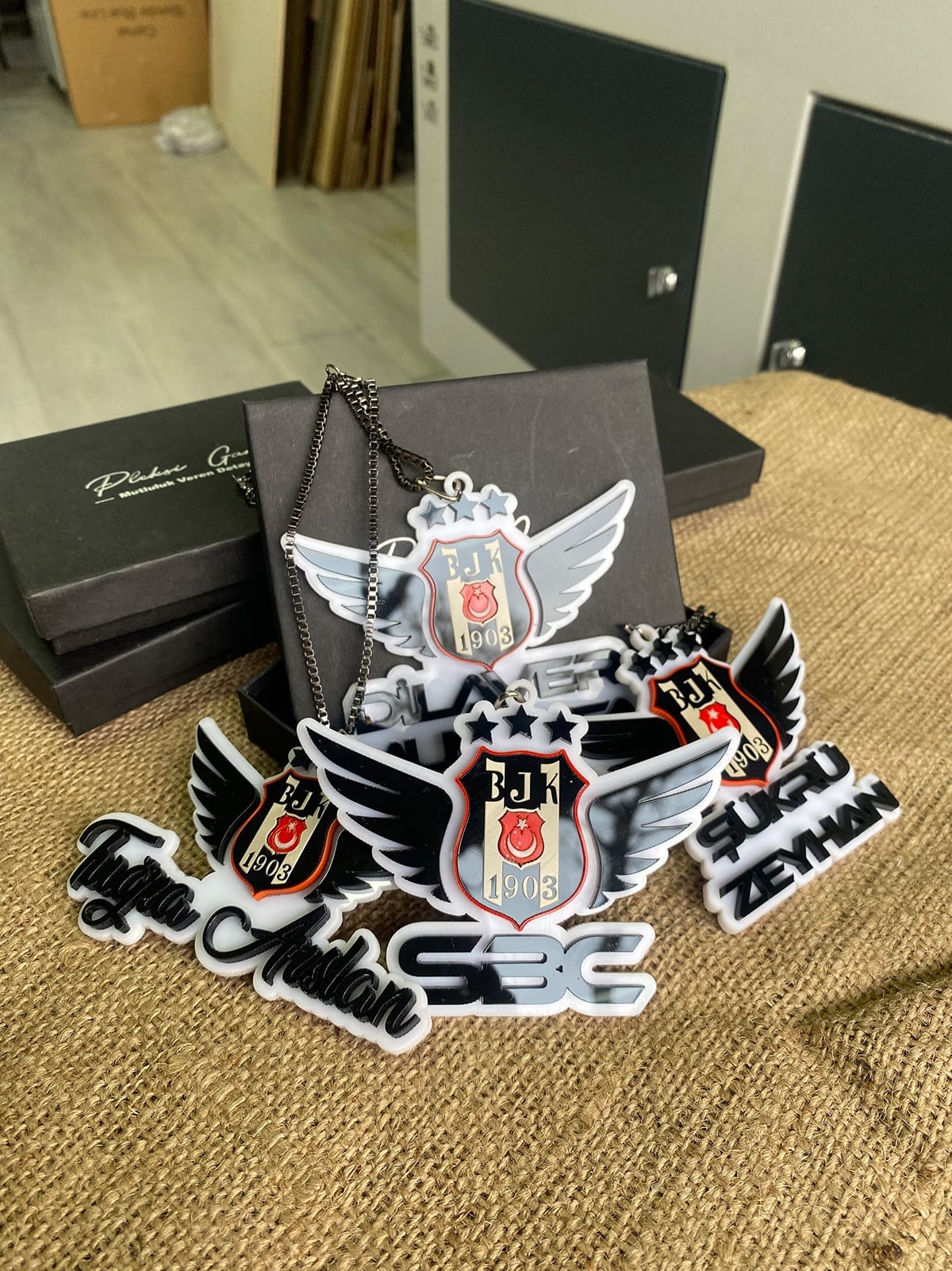 Beşiktaş Takım Armalı 3D Ayna SüsüAyna Süsü