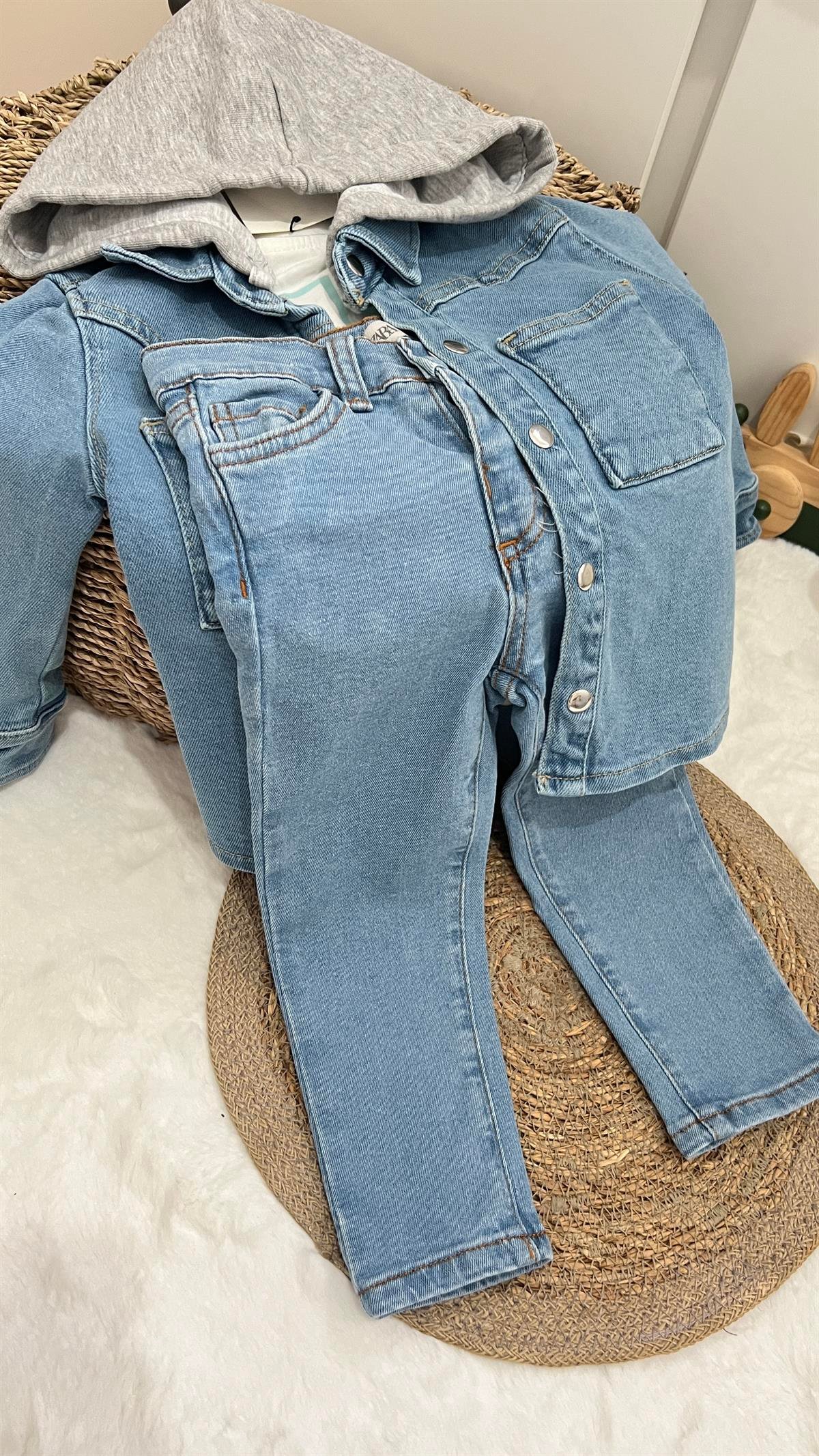 Esnek skiny model 